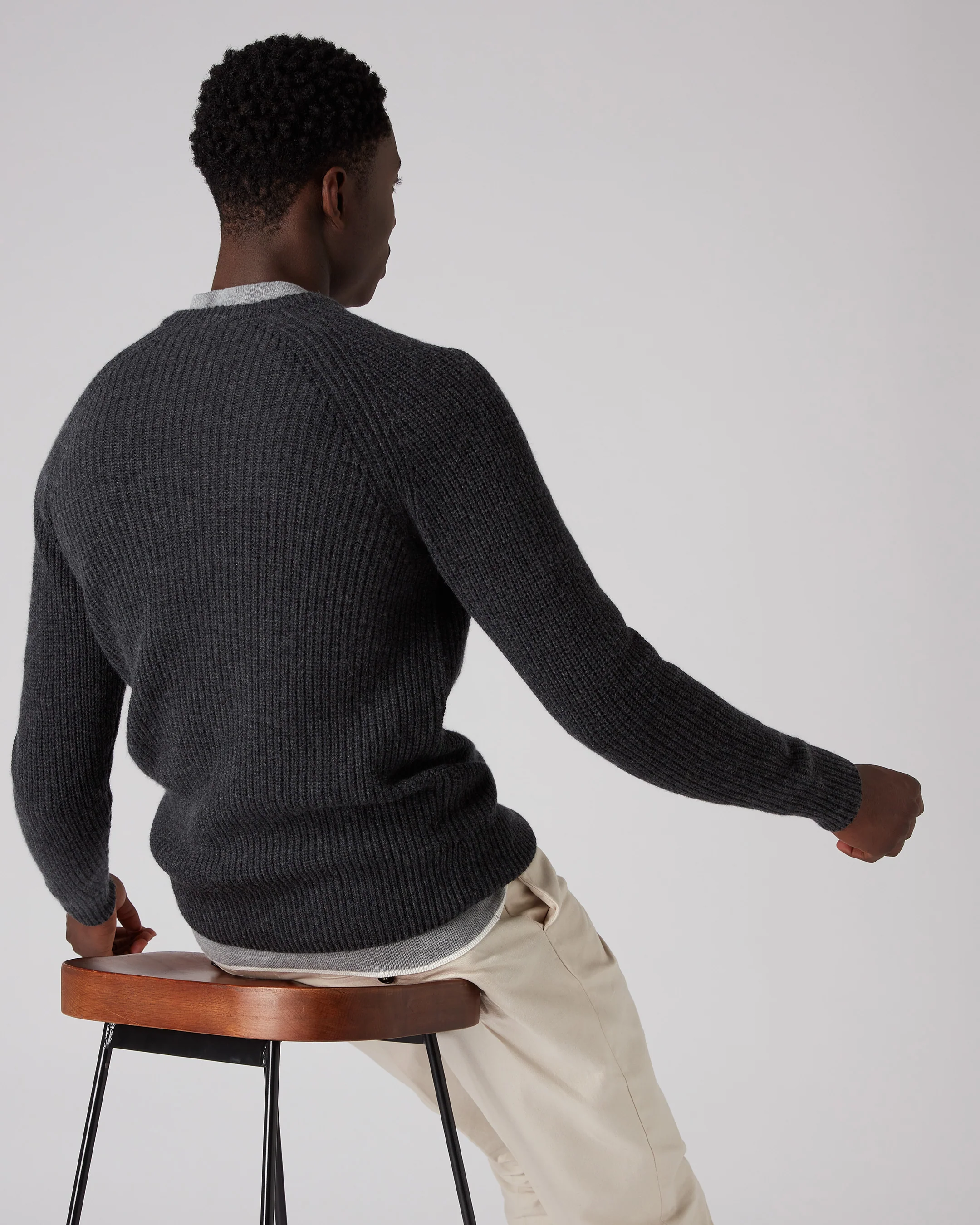 007 Fishermans Rib Round Neck Jumper Dark Charcoal Grey - Image 6