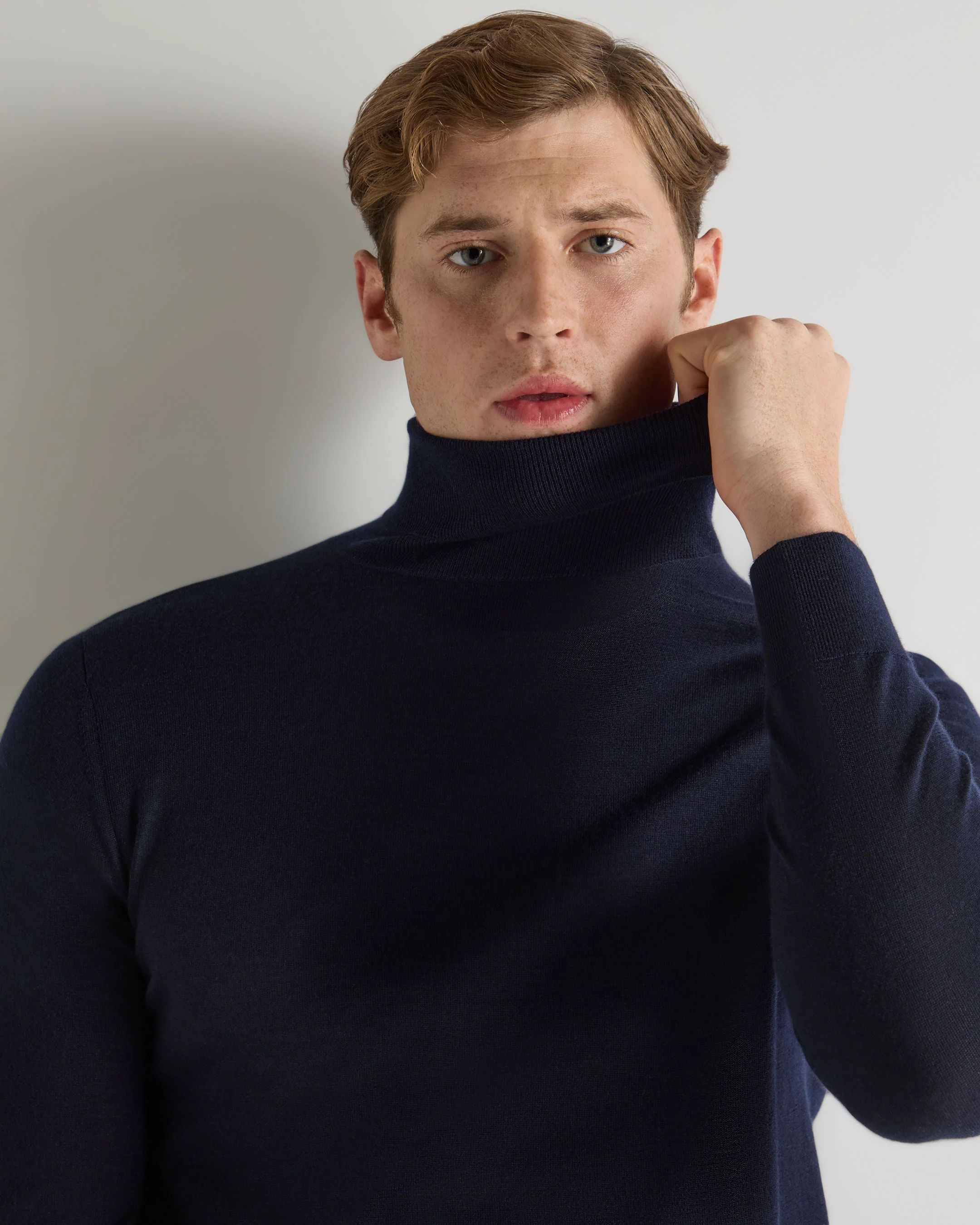Men's Pimlico Fine Gauge Cashmere Roll Neck Jumper Navy Blue - Image 5