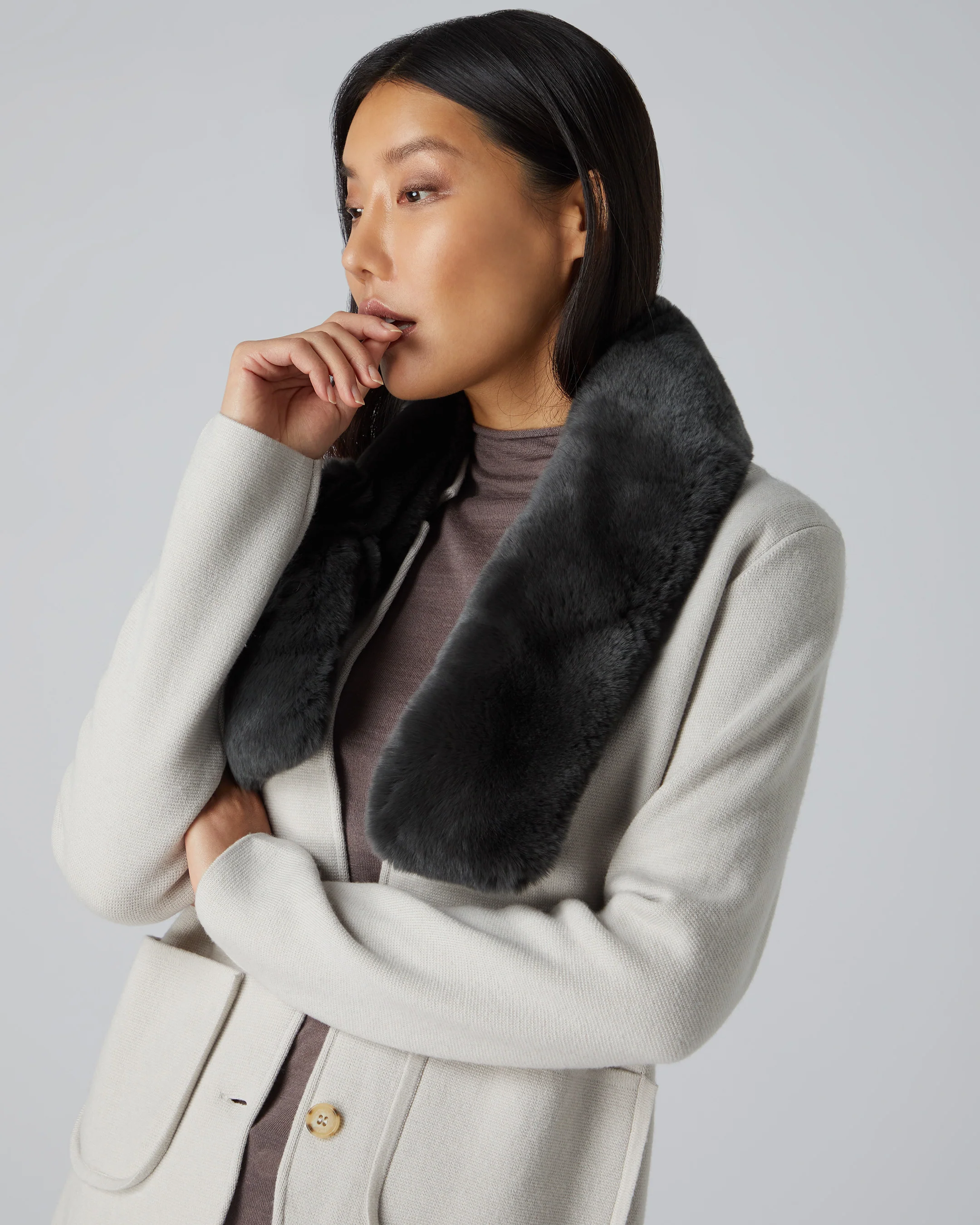 Women's Fur Neck Warmer Dark Grey - Image 3