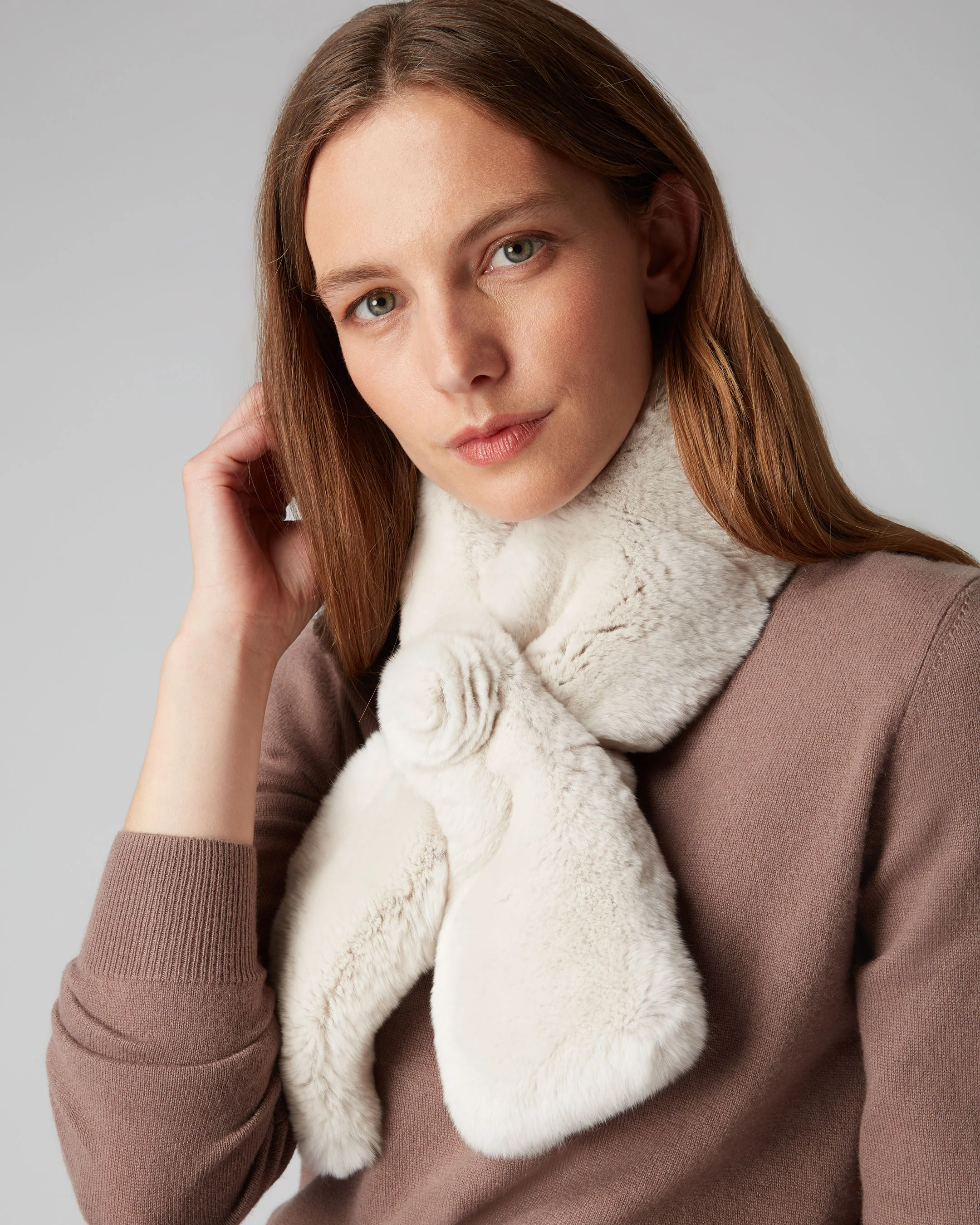 Women's Fur Neck Warmer Snow Grey - Image 2