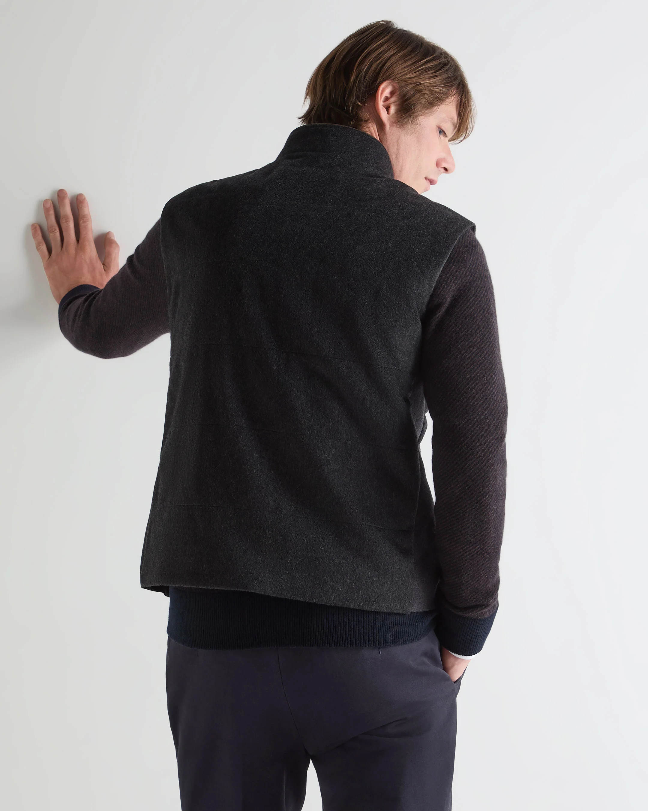 Men's Belgravia Cashmere Gilet Dark Charcoal Grey - Image 4