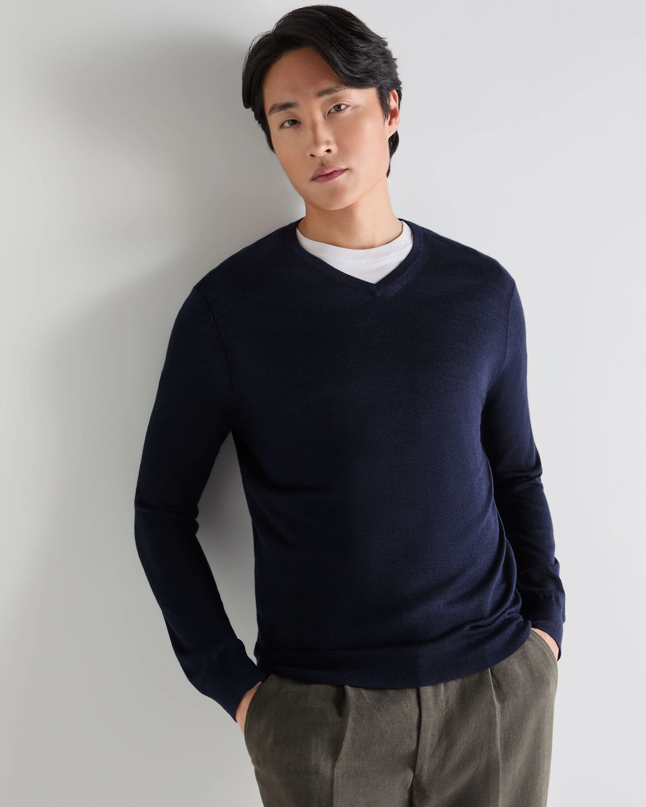 Men's Conduit Fine Gauge Cashmere V Neck Jumper Summer Navy Blue