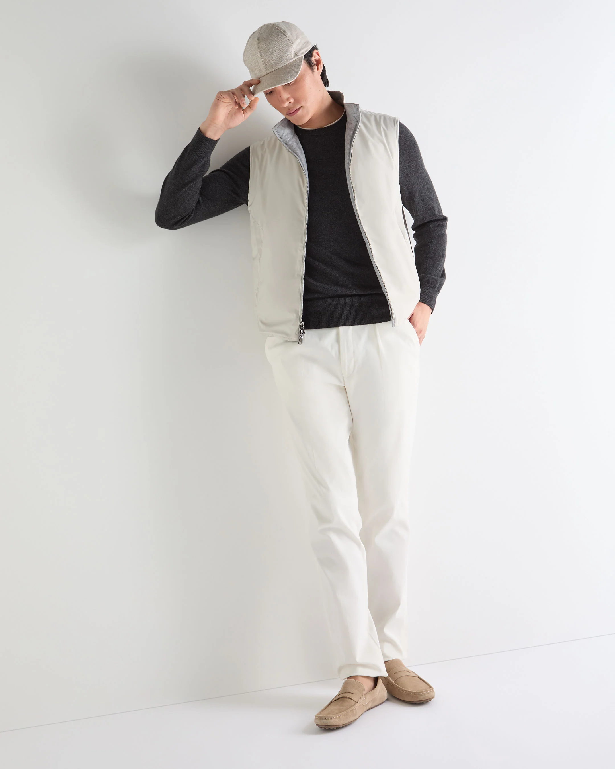Men's Oxford Round Neck Cashmere Jumper Deep Charcoal Grey - Image 3