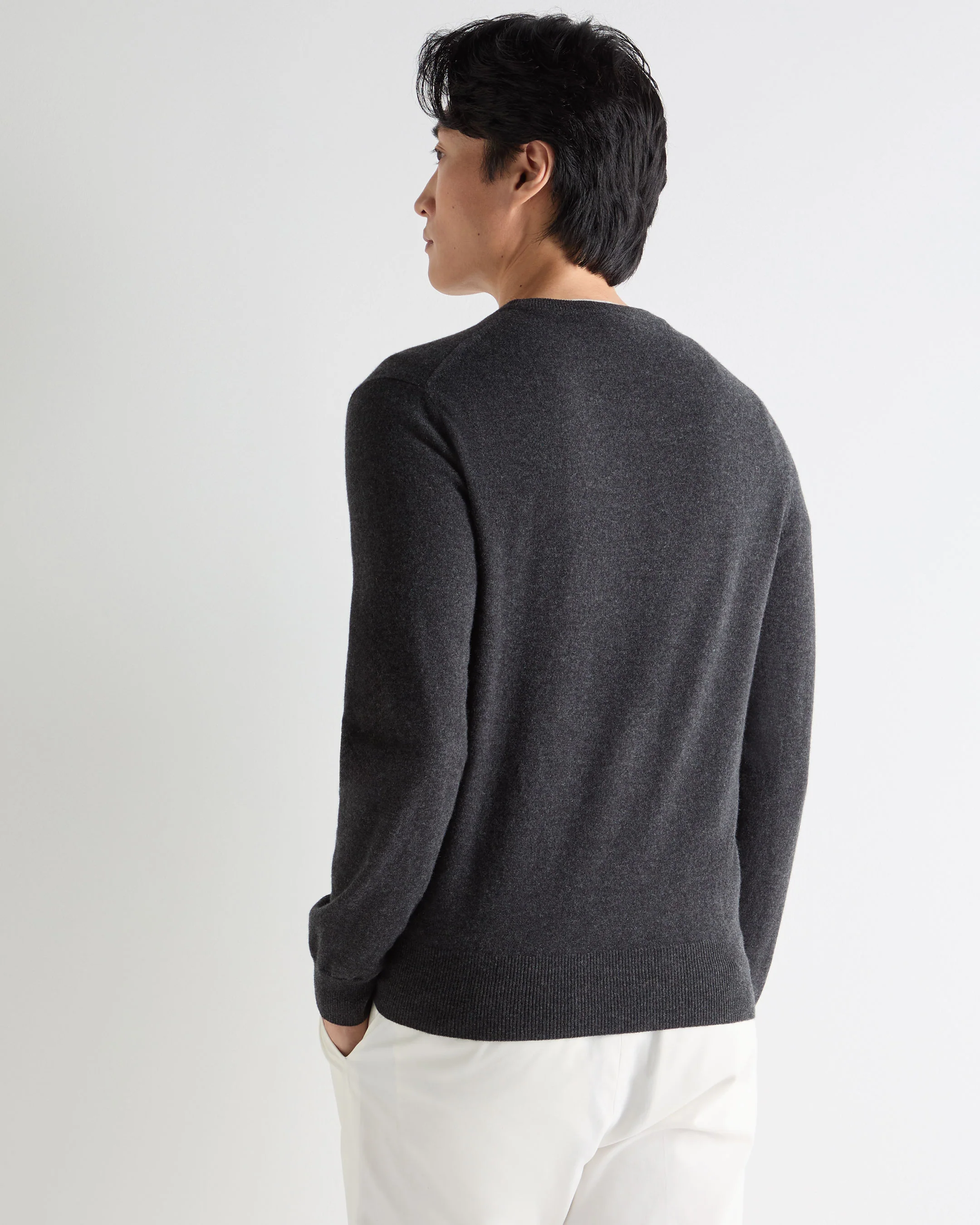Men's Oxford Round Neck Cashmere Jumper Deep Charcoal Grey - Image 4