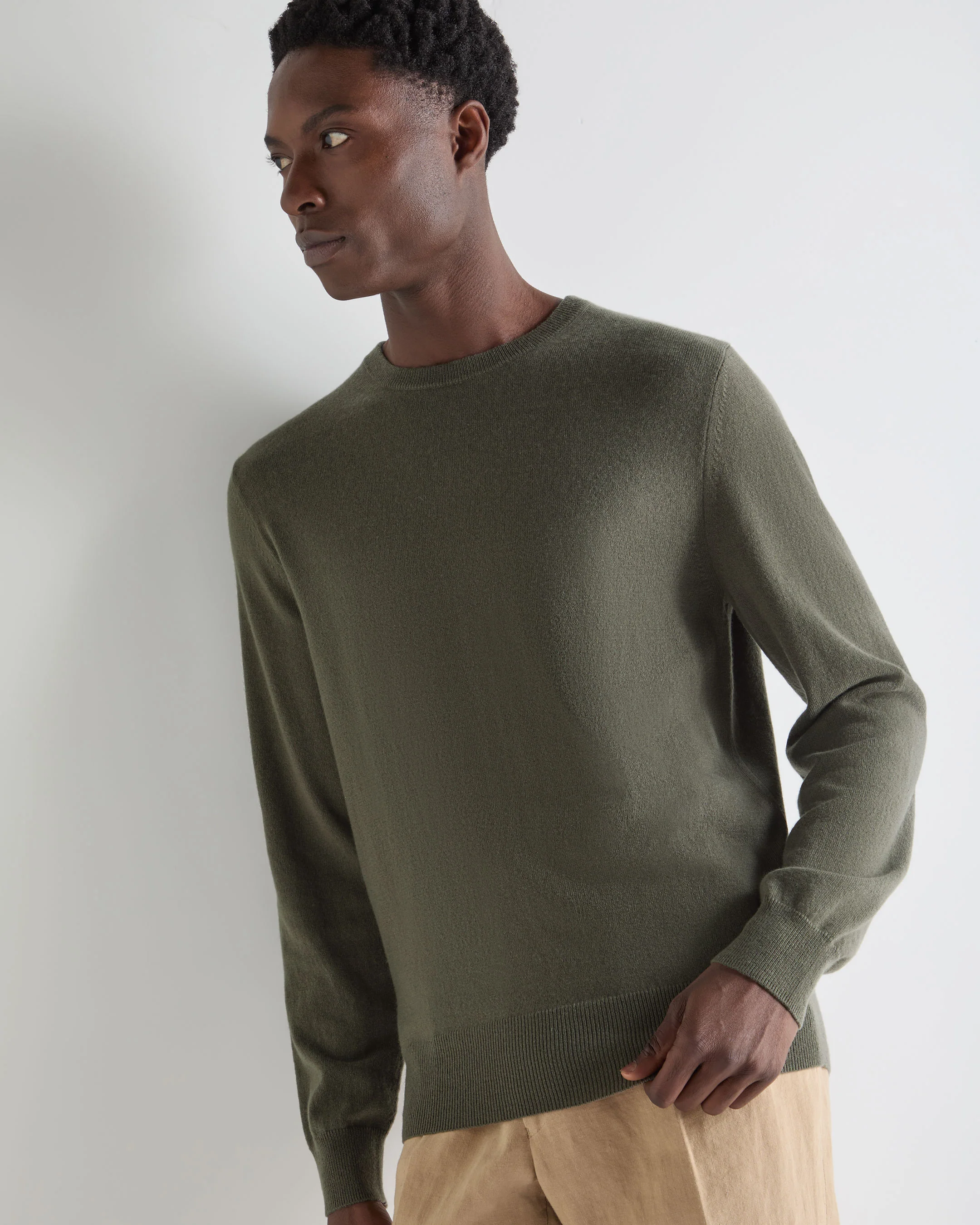 Men's Oxford Round Neck Cashmere Jumper Olive Green - Image 5