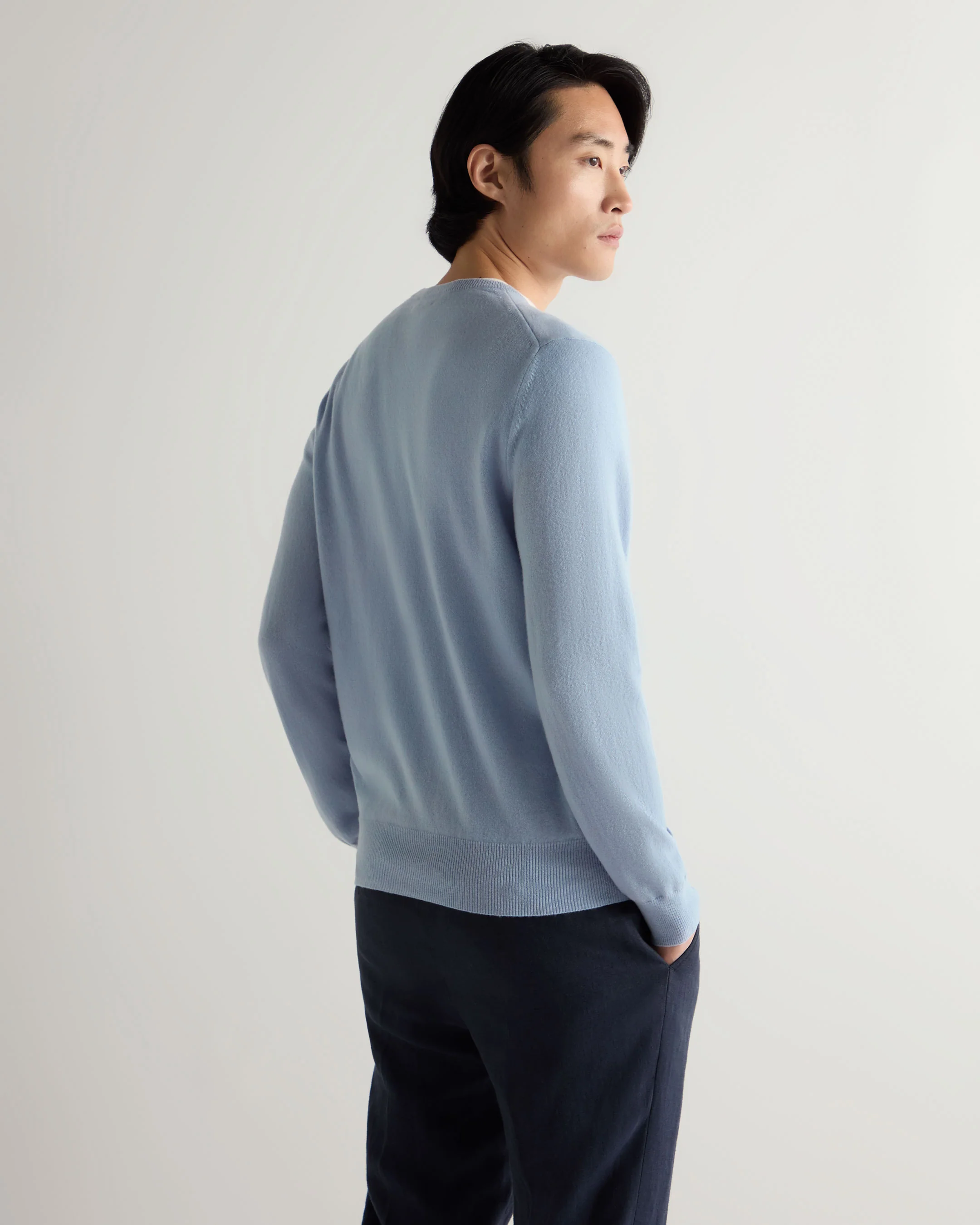 Men's Oxford Round Neck Cashmere Jumper Sea Mist Blue - Image 4