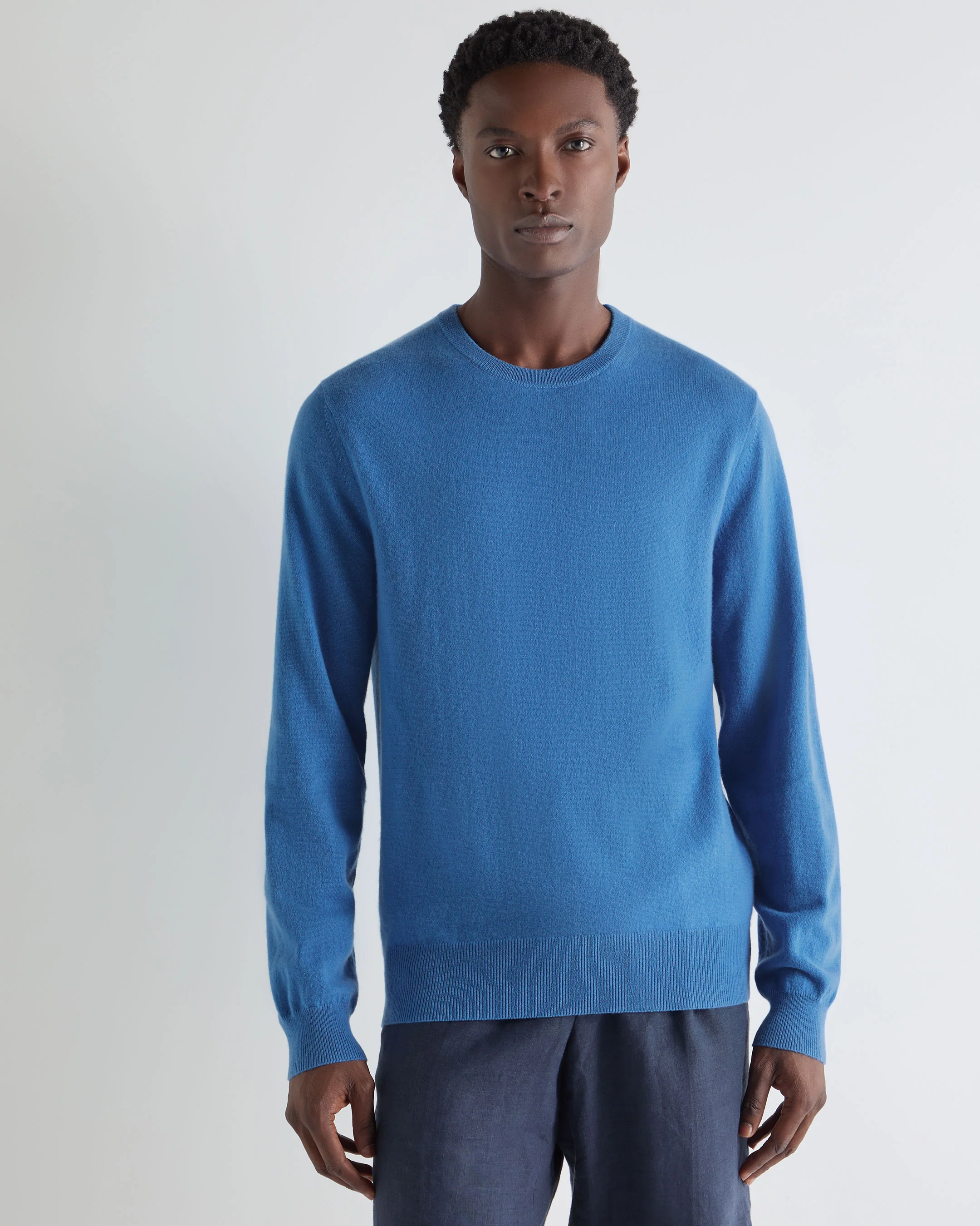 Men's Oxford Round Neck Cashmere Jumper Sunshine Blue - Image 5