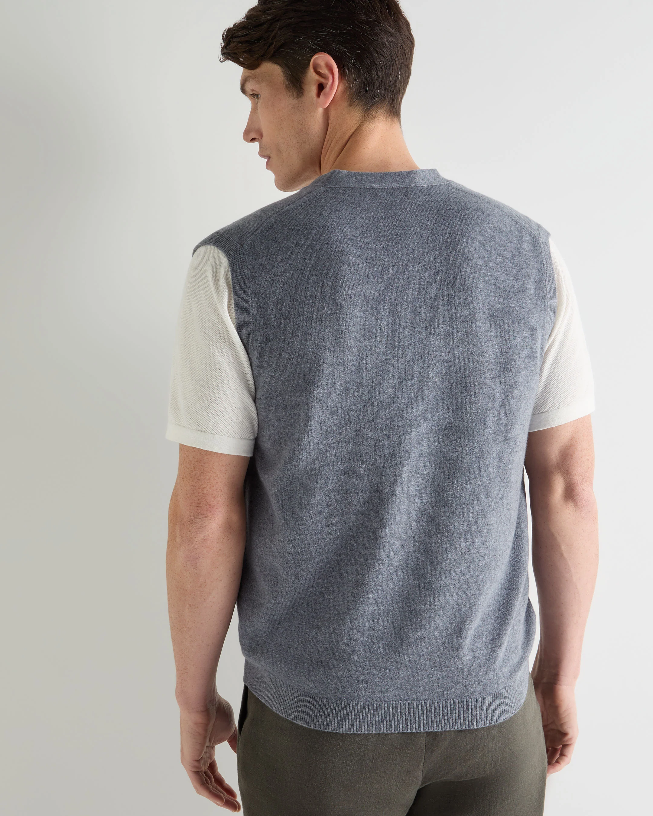 Men's Sleeveless Cashmere Tank Top Ash Grey - Image 4