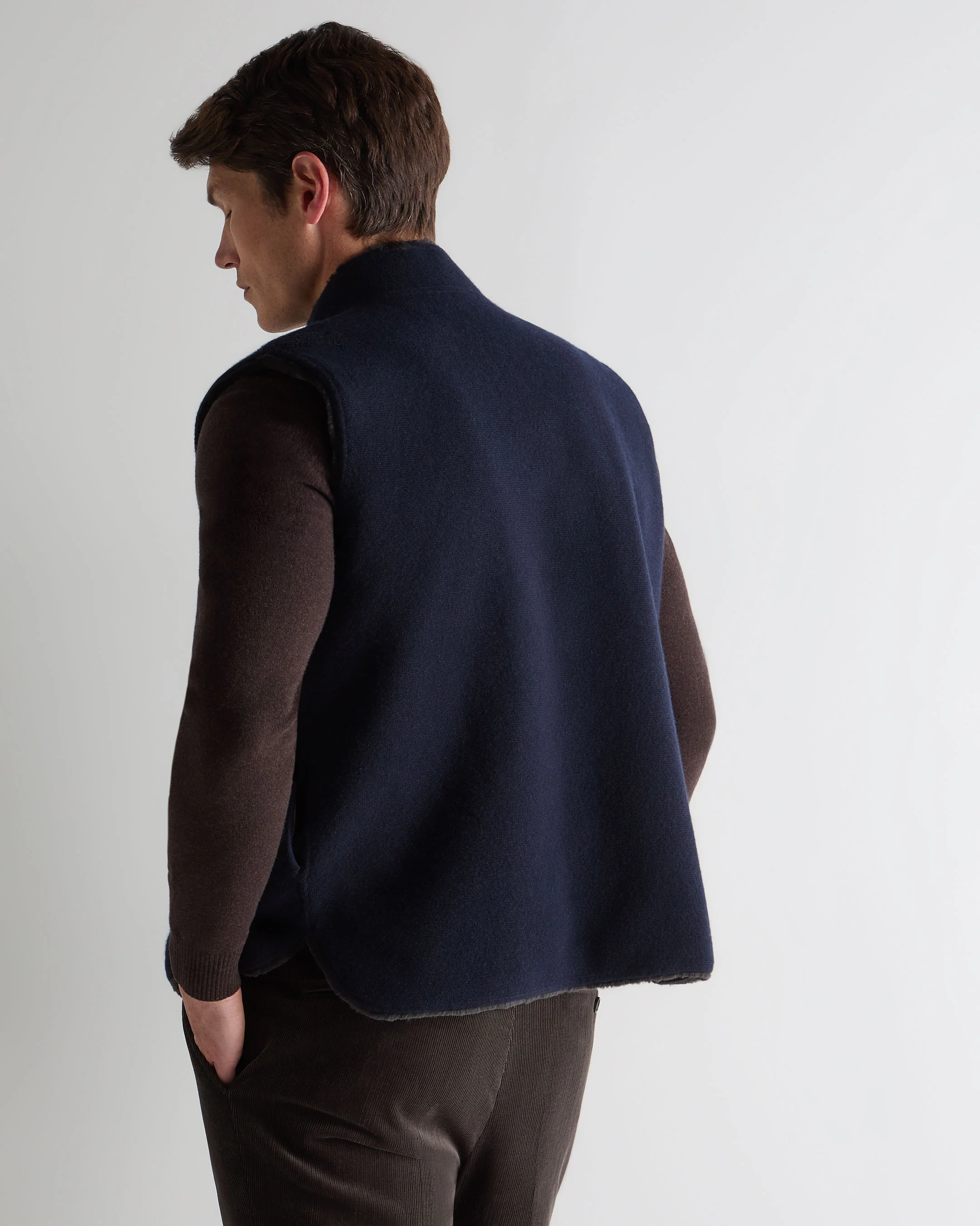 Men's Shaftesbury Reversible Cashmere Gilet Navy Blue - Image 4