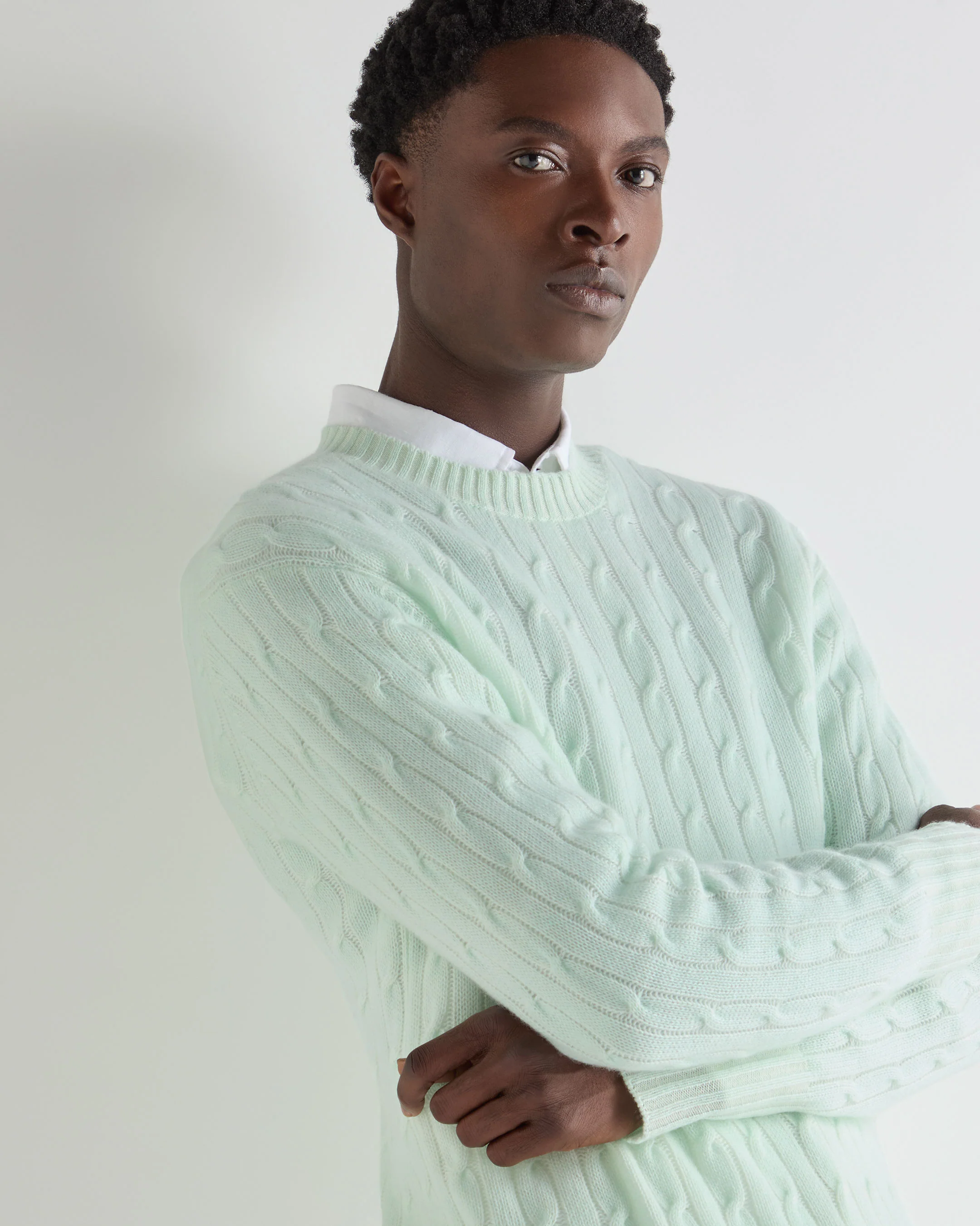 Men's Thames Cable Round Neck Cashmere Jumper Mint Green - Image 5