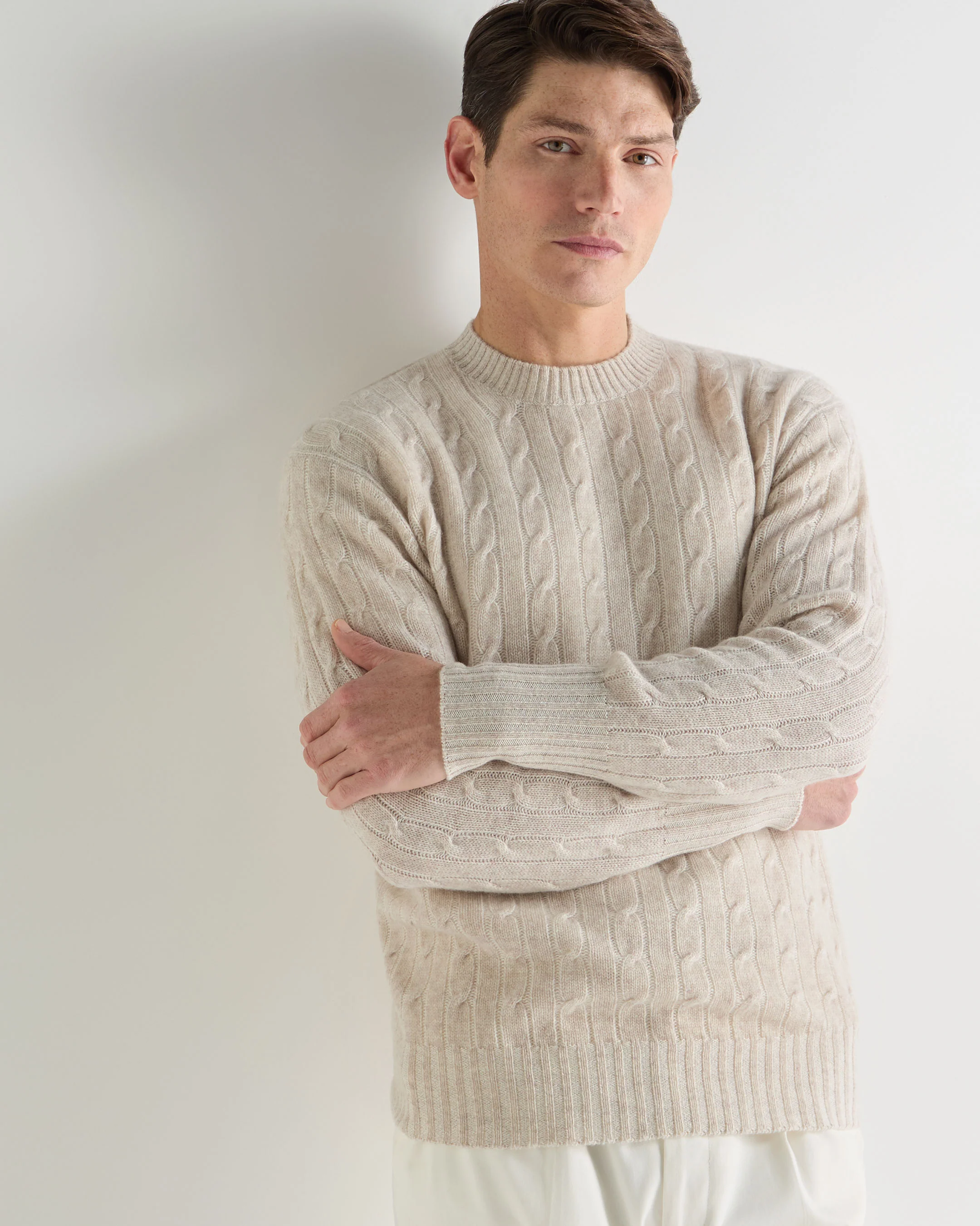 Men's Thames Cable Round Neck Cashmere Jumper Sand Brown