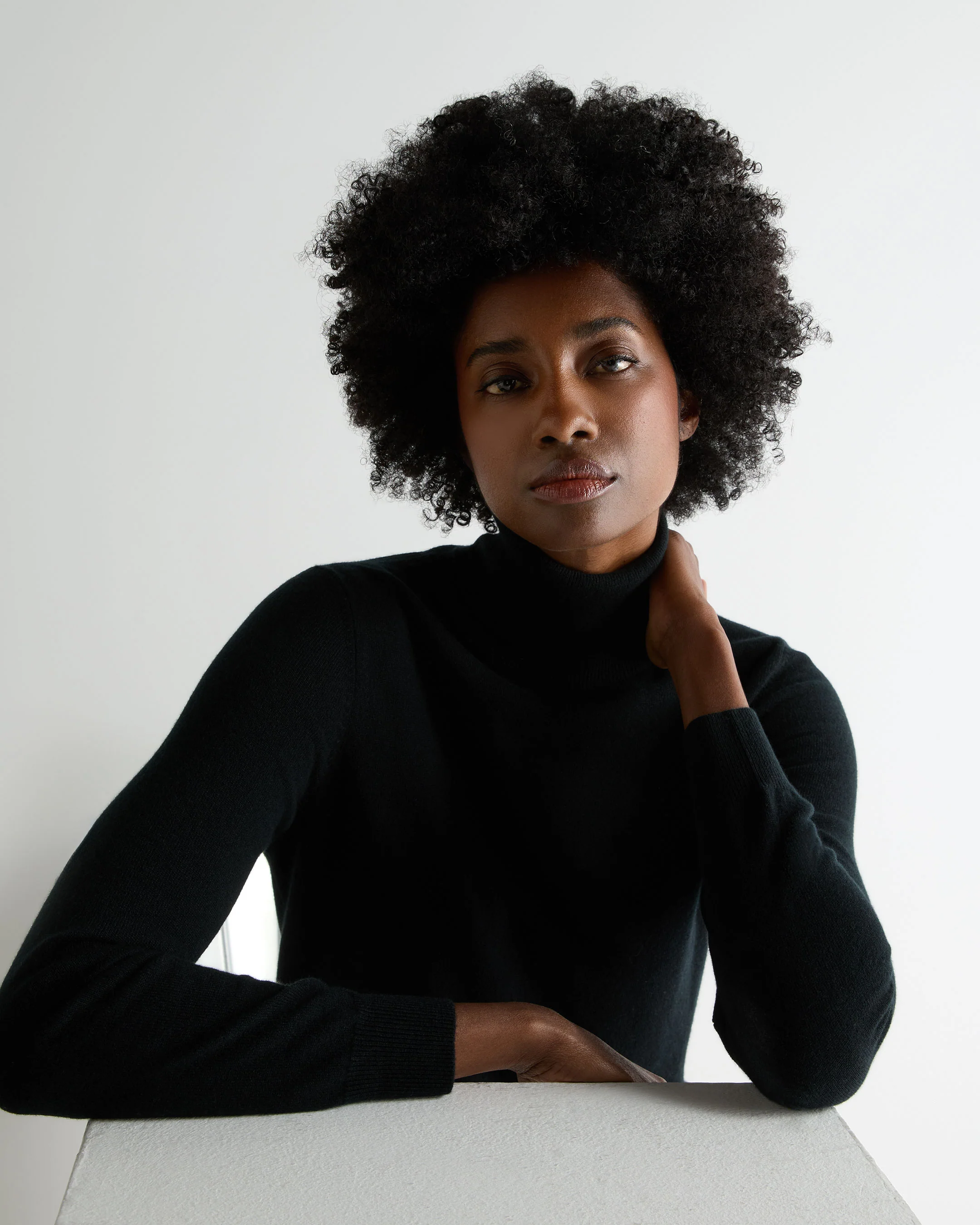 Women's Luna Roll Neck Cashmere Jumper Black - Image 5