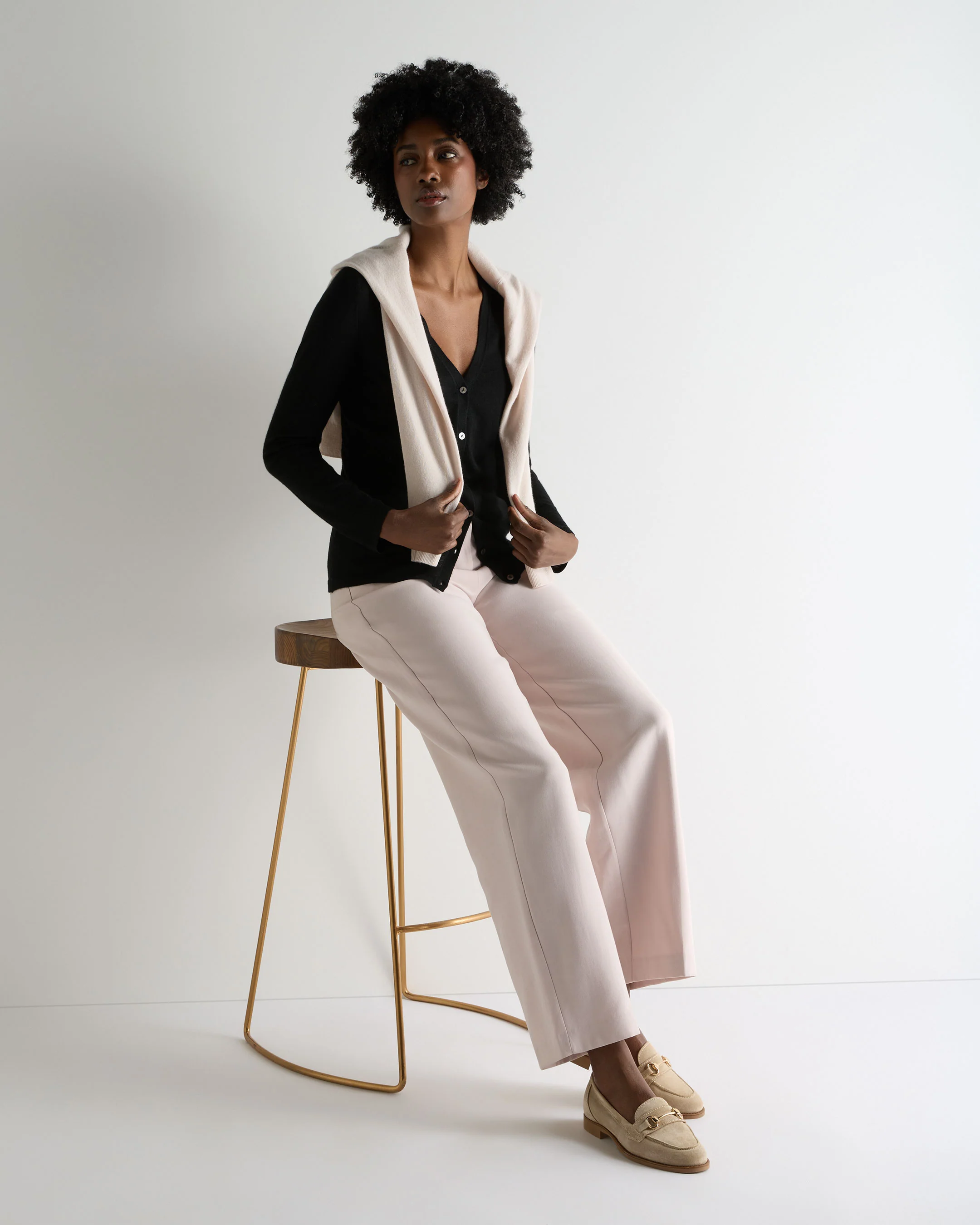 Women's Mia Superfine Cashmere V Neck Cardigan Black - Image 3