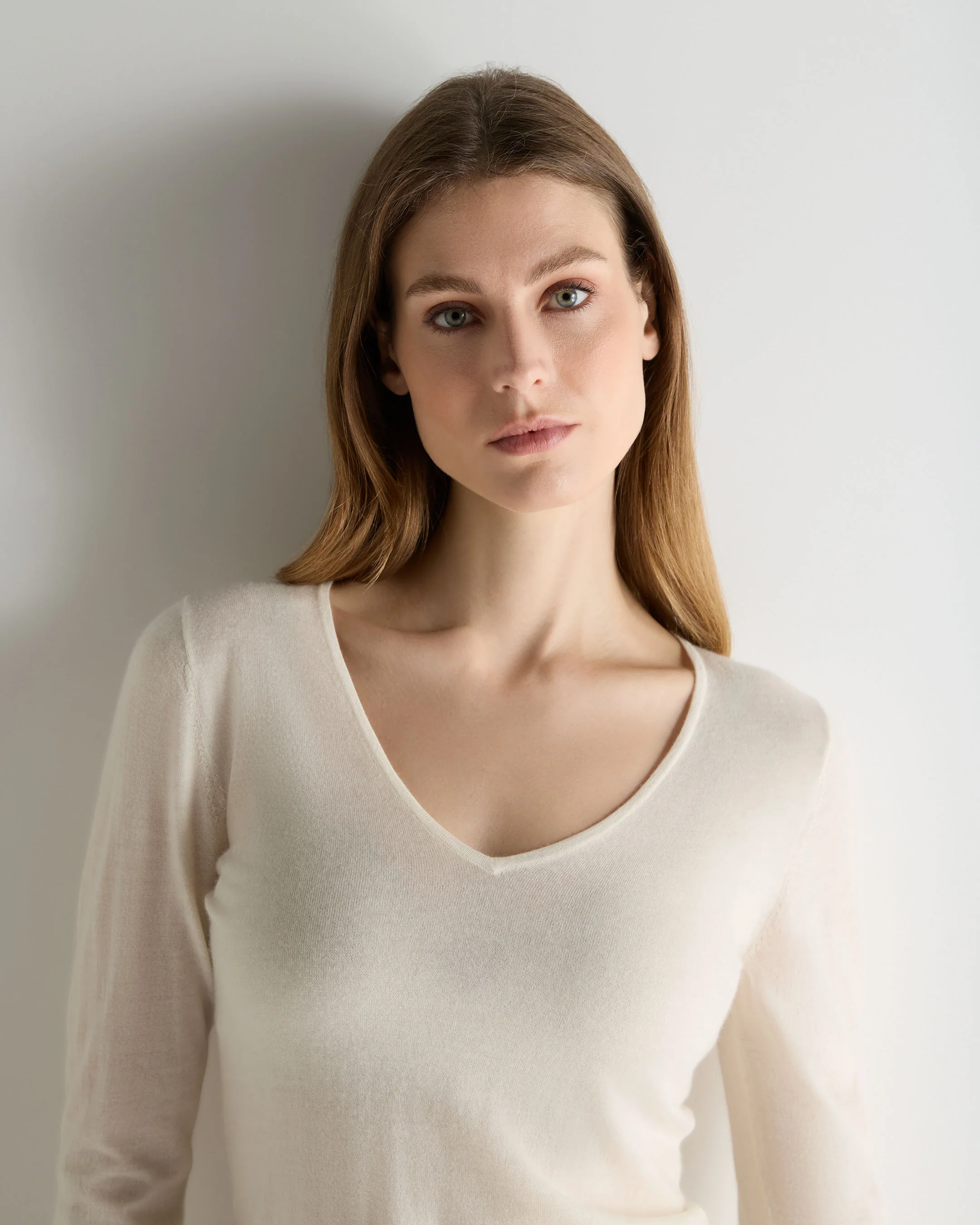 Women's Imogen Superfine Cashmere V Neck Jumper New Ivory White - Image 5