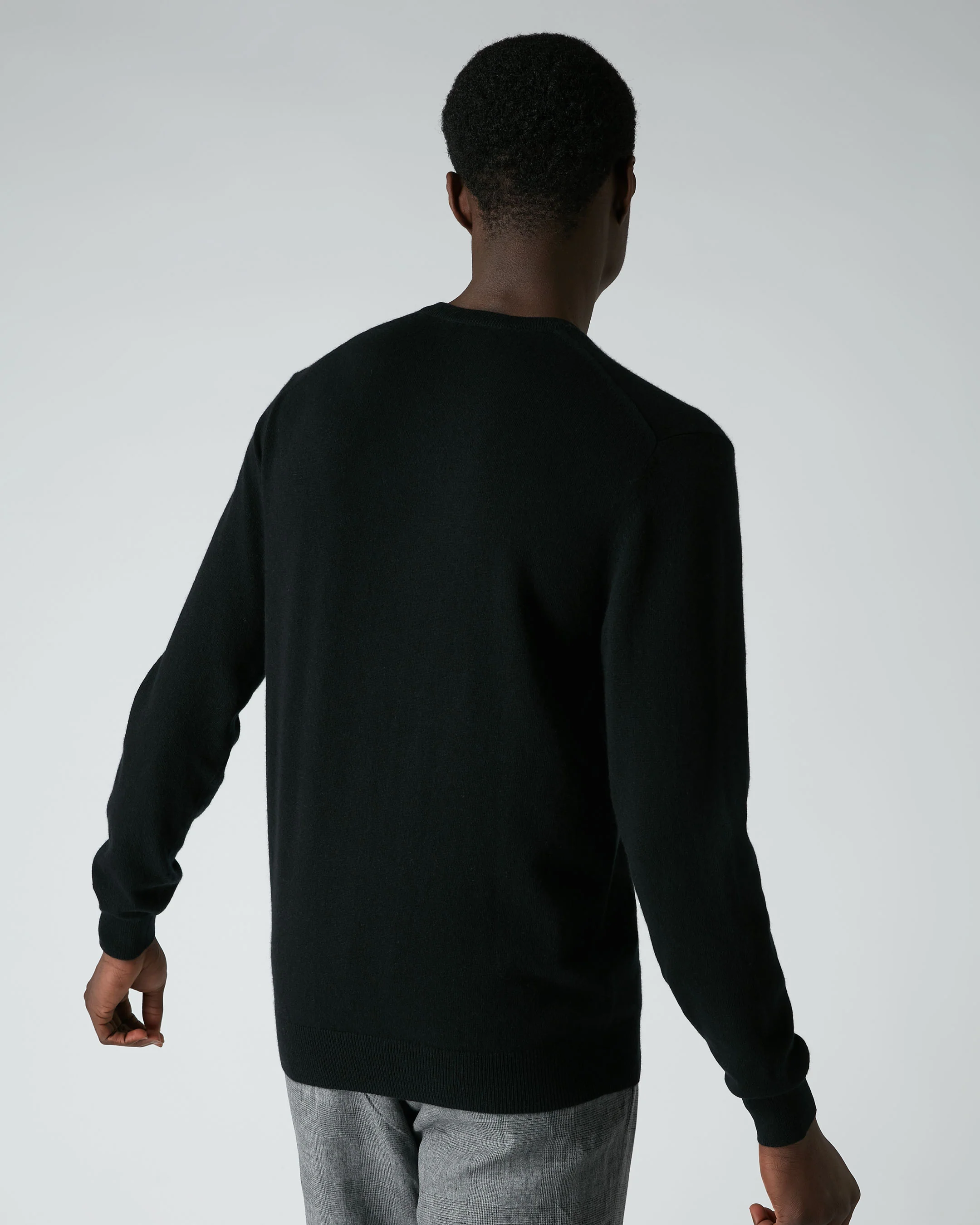 Men's Burlington V Neck Cashmere Jumper Black - Image 4