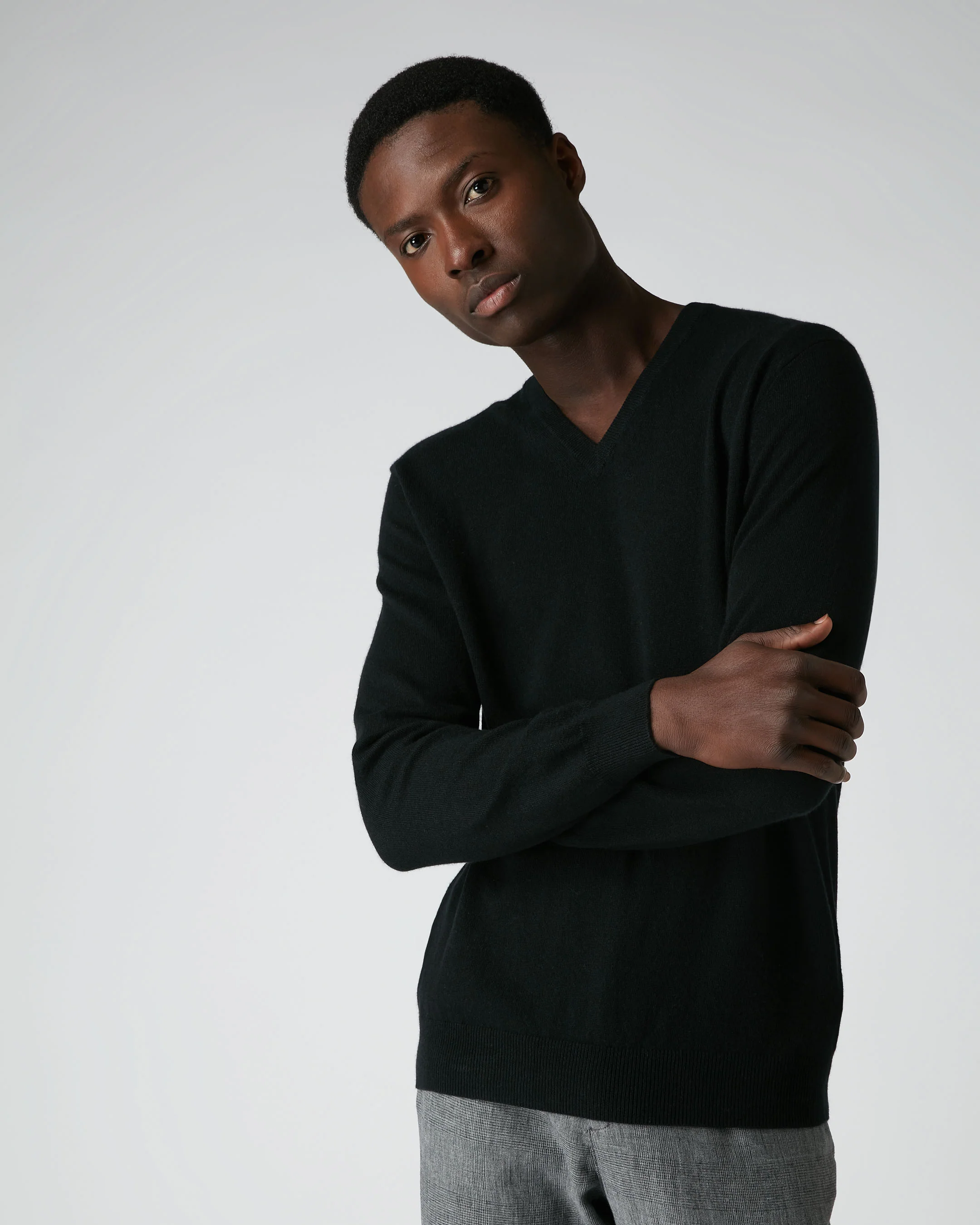 Men's Burlington V Neck Cashmere Jumper Black - Image 5