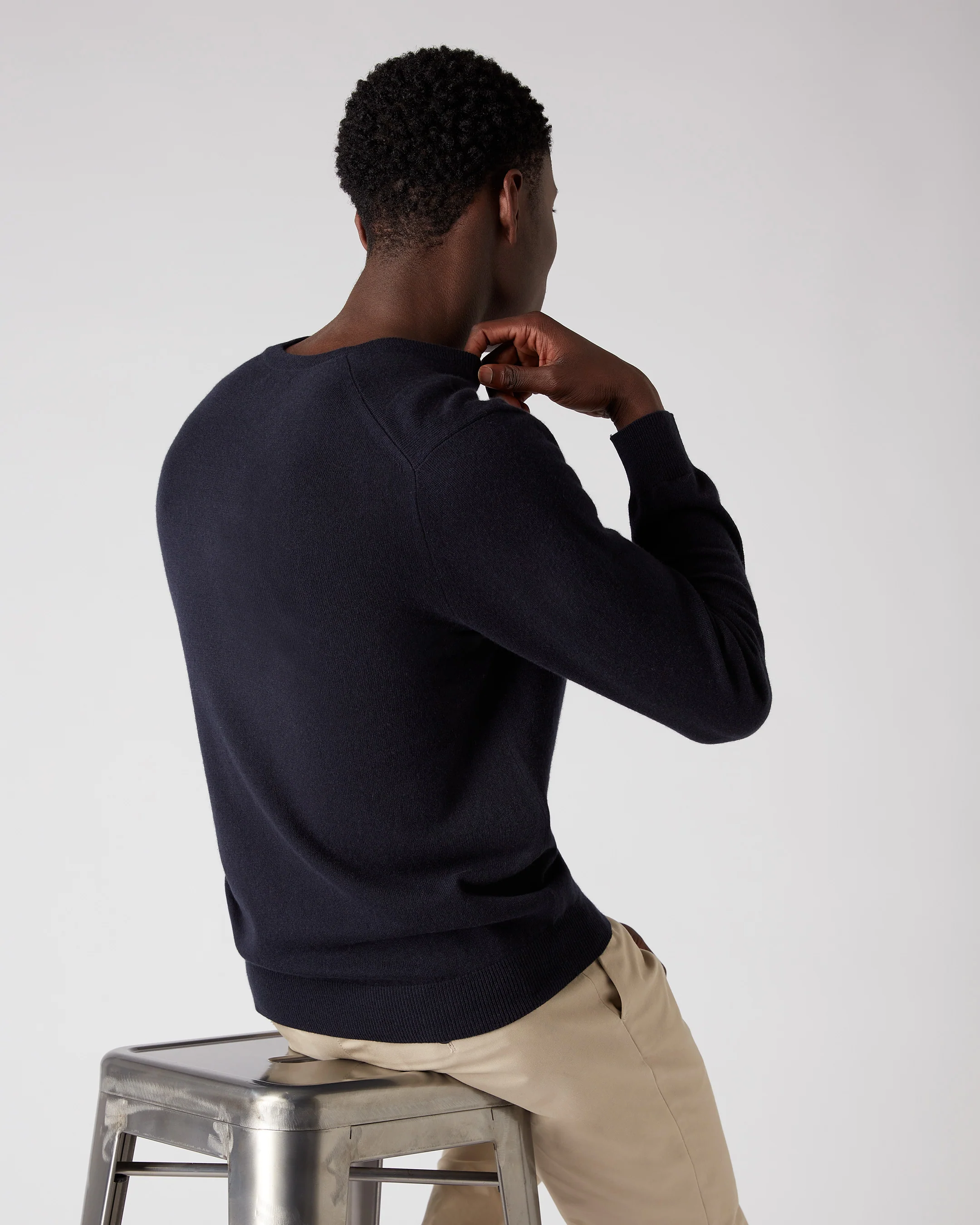 Men's Burlington V Neck Cashmere Jumper Navy Blue - Image 4