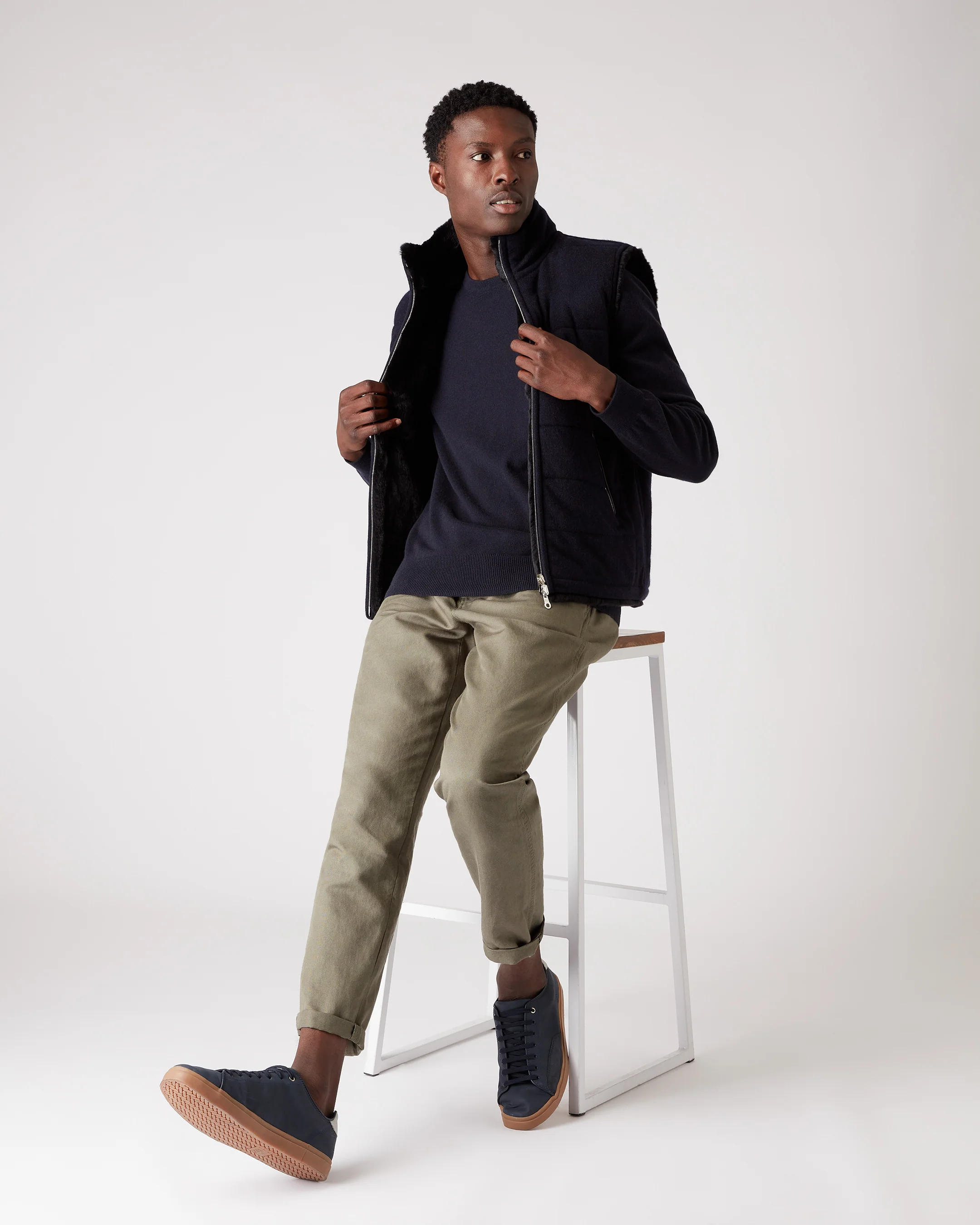 Men's Oxford Round Neck Cashmere Jumper Navy Blue - Image 3