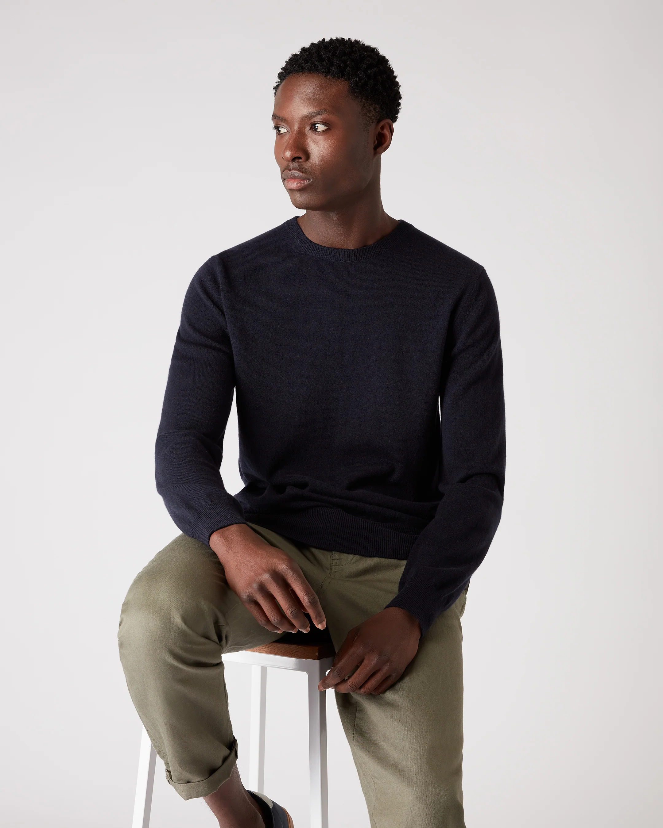Men's Oxford Round Neck Cashmere Jumper Navy Blue - Image 5