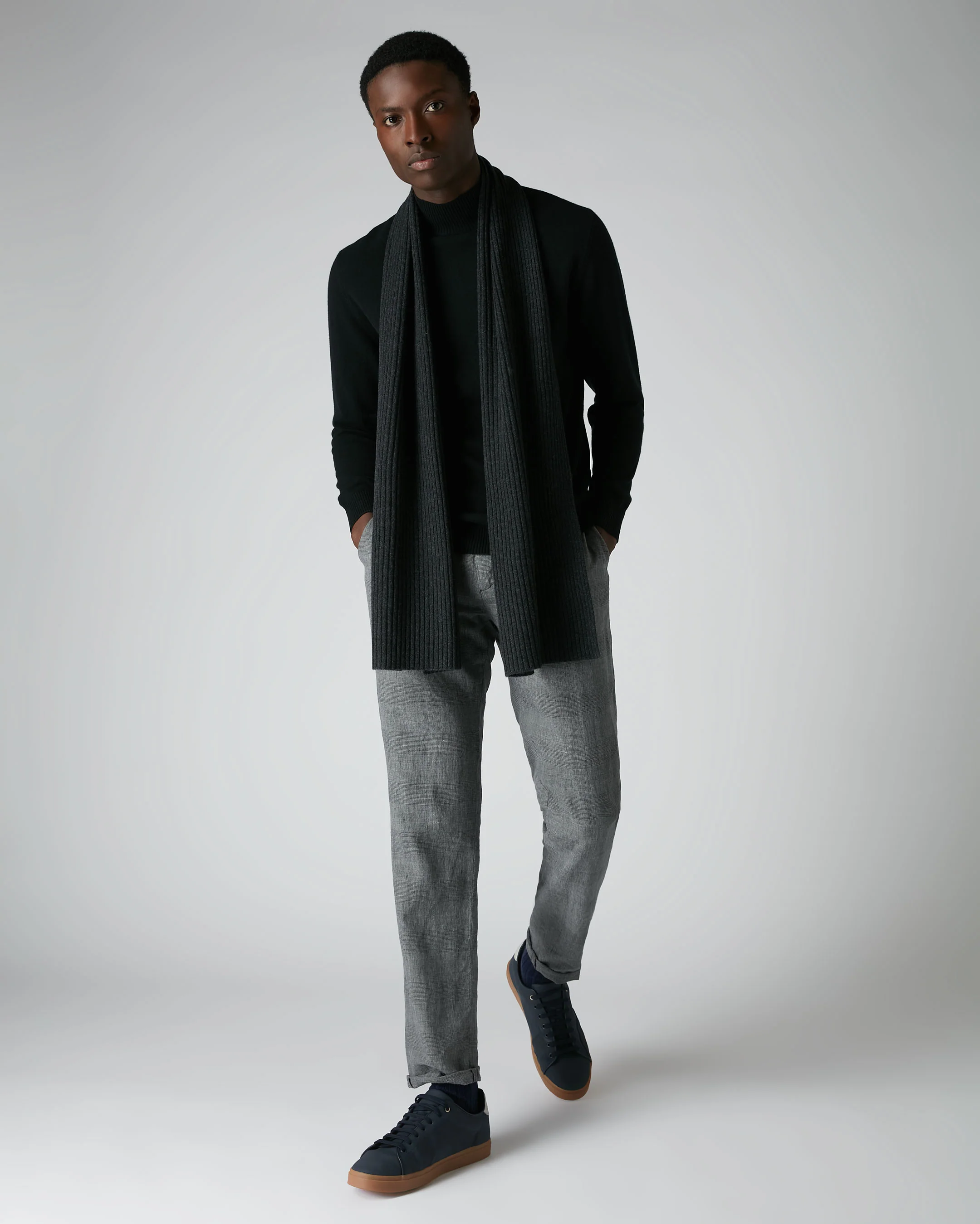 Men's Mayfair Turtle Neck Cashmere Jumper Black - Image 3