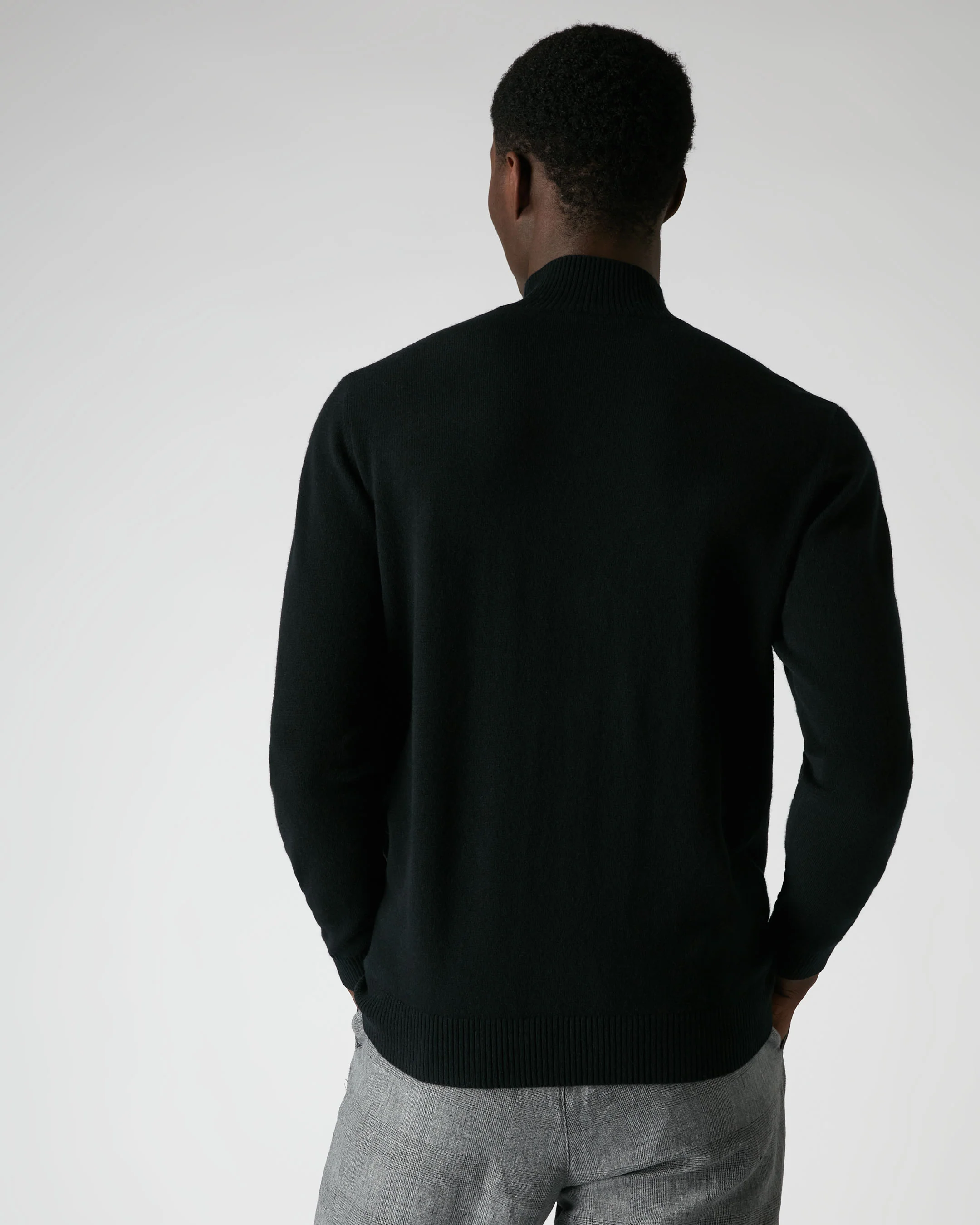 Men's Mayfair Turtle Neck Cashmere Jumper Black - Image 4