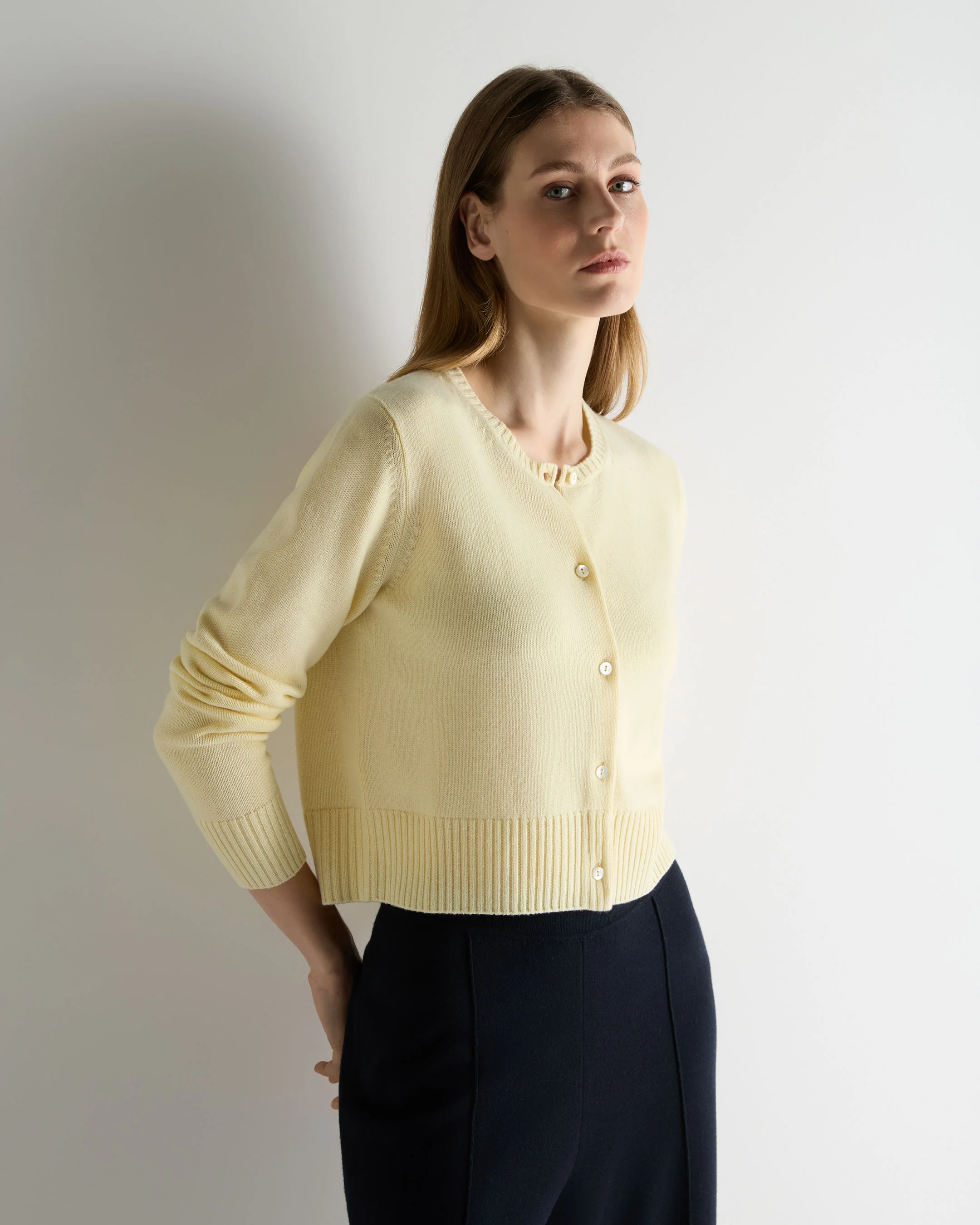 Women's Chunky Crop Cashmere Cardigan Butter Yellow