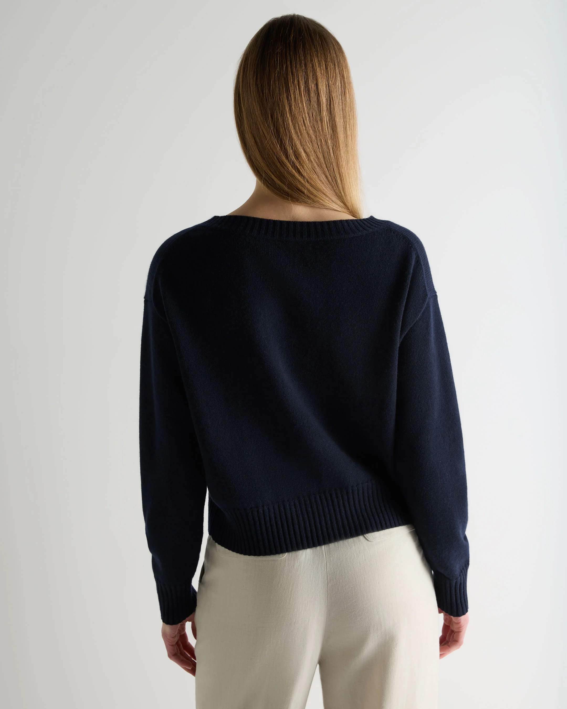 Women's Crop Boat Neck Cashmere Jumper Navy Blue - Image 4