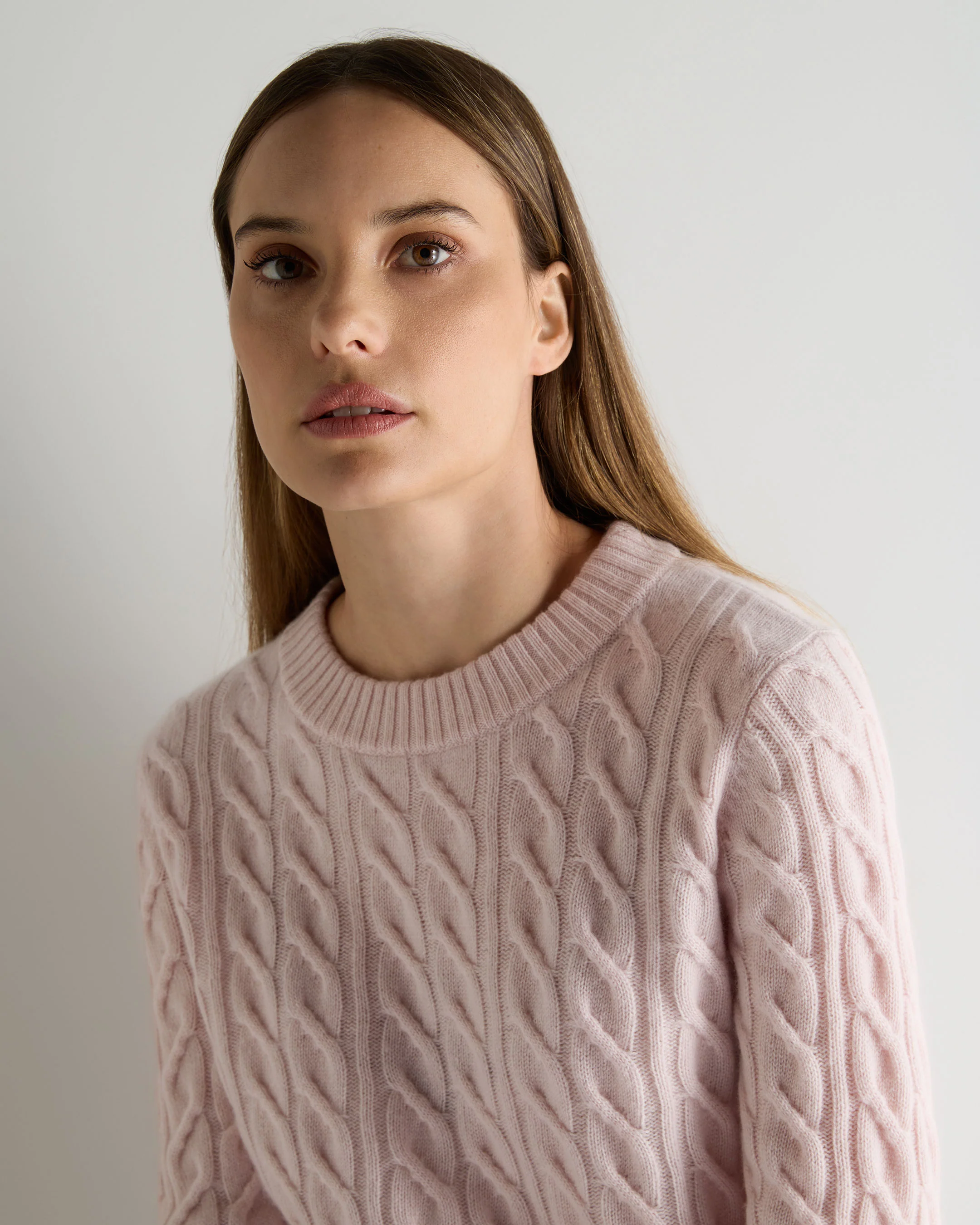 Women's Emilia Cable Round Neck Cashmere Jumper Powder Pink - Image 5