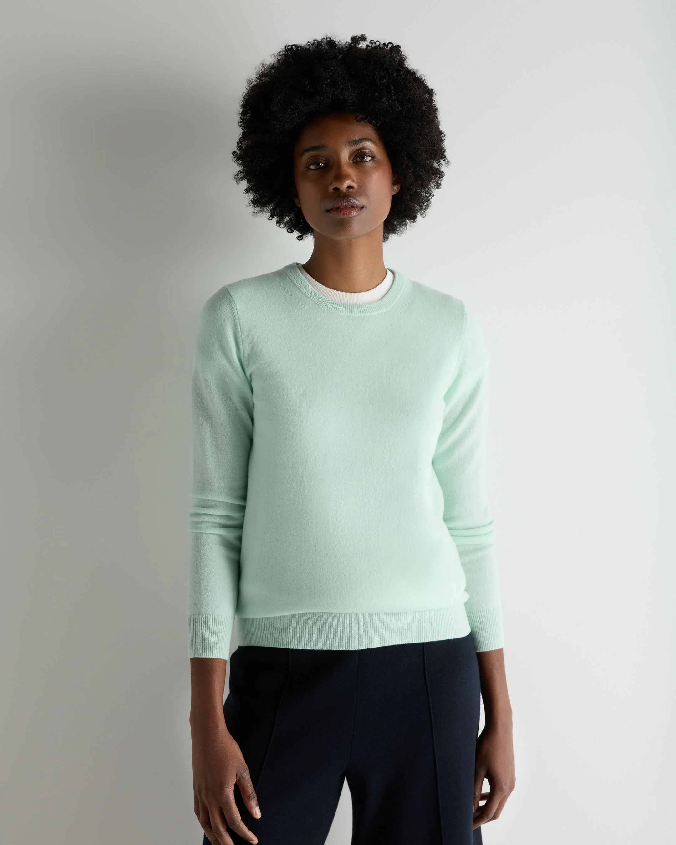 Women's Evie Classic Round Neck Cashmere Jumper Mint Green