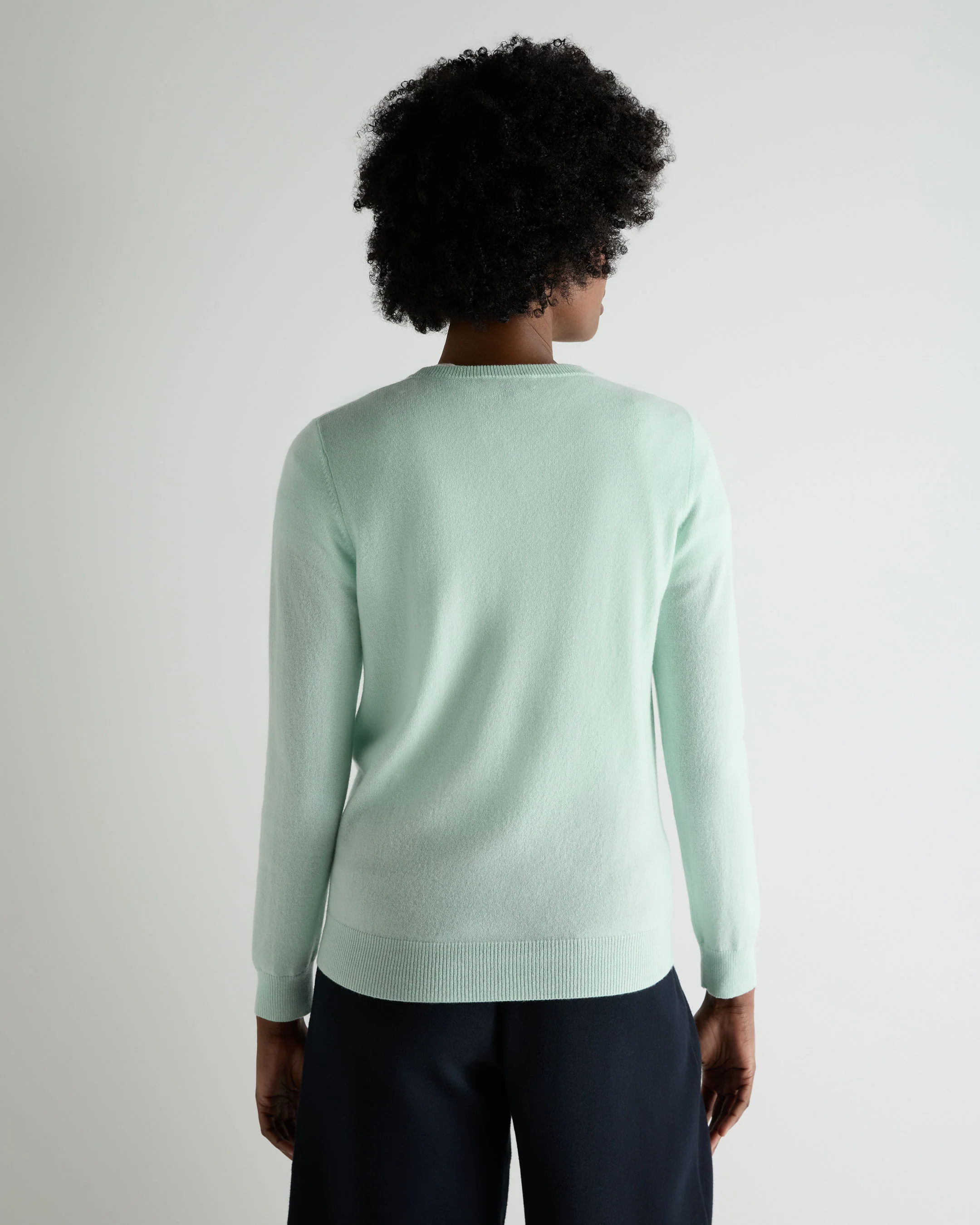 Women's Evie Classic Round Neck Cashmere Jumper Mint Green - Image 4