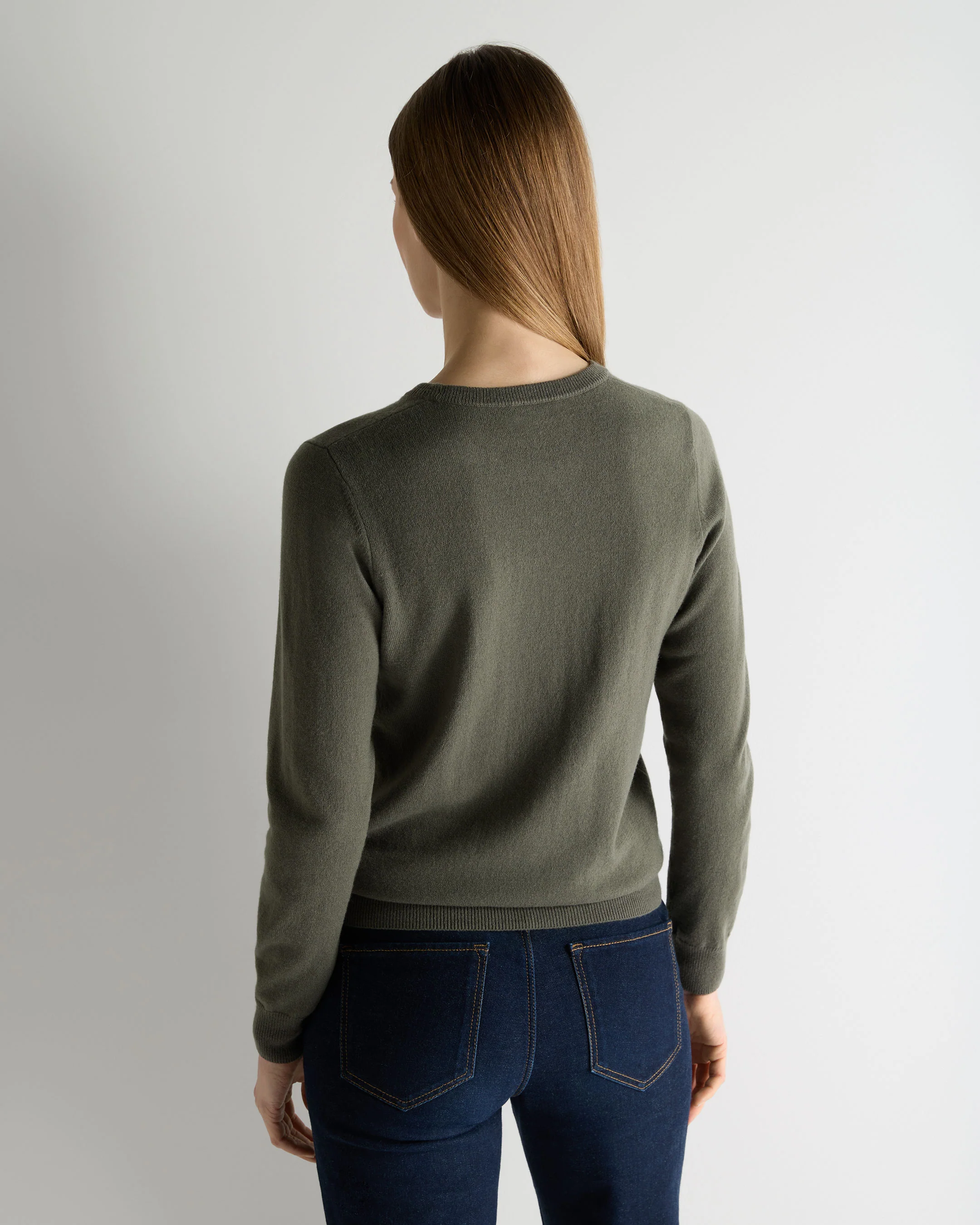 Women's Evie Classic Round Neck Cashmere Jumper Olive Green - Image 4
