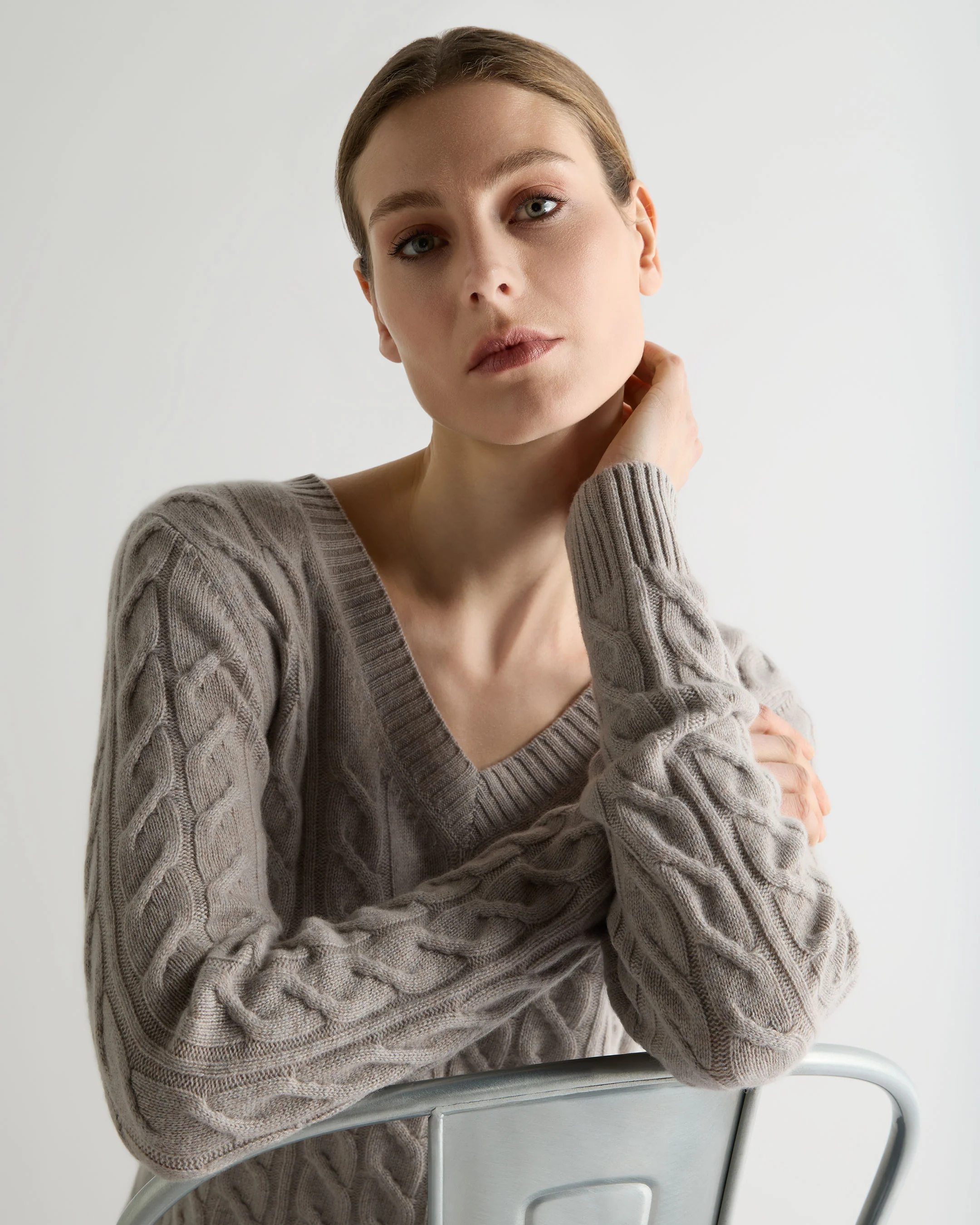 Women's Frankie Cable V Neck Cashmere Jumper Oat Grey - Image 5