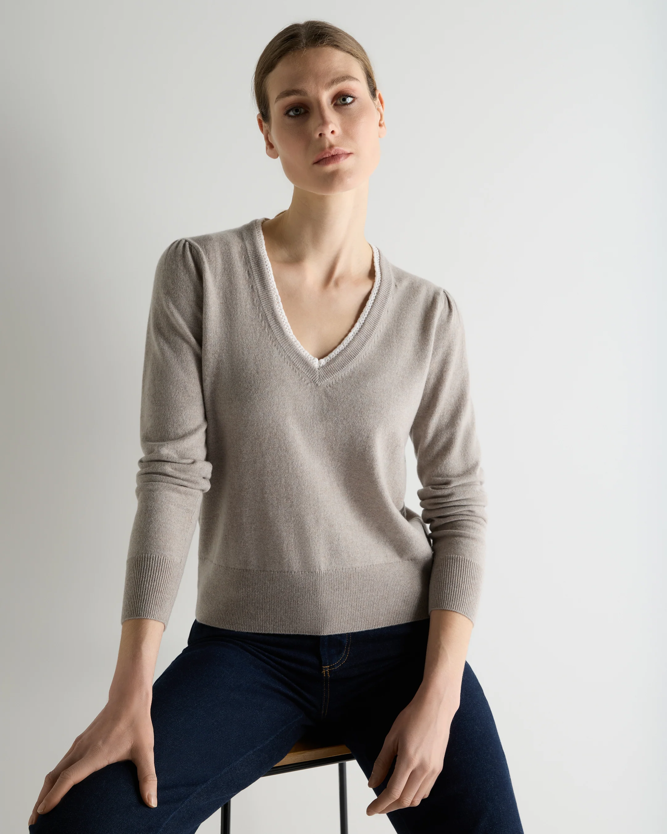 Women's Lace Trim V Neck Cashmere Jumper Oat Grey