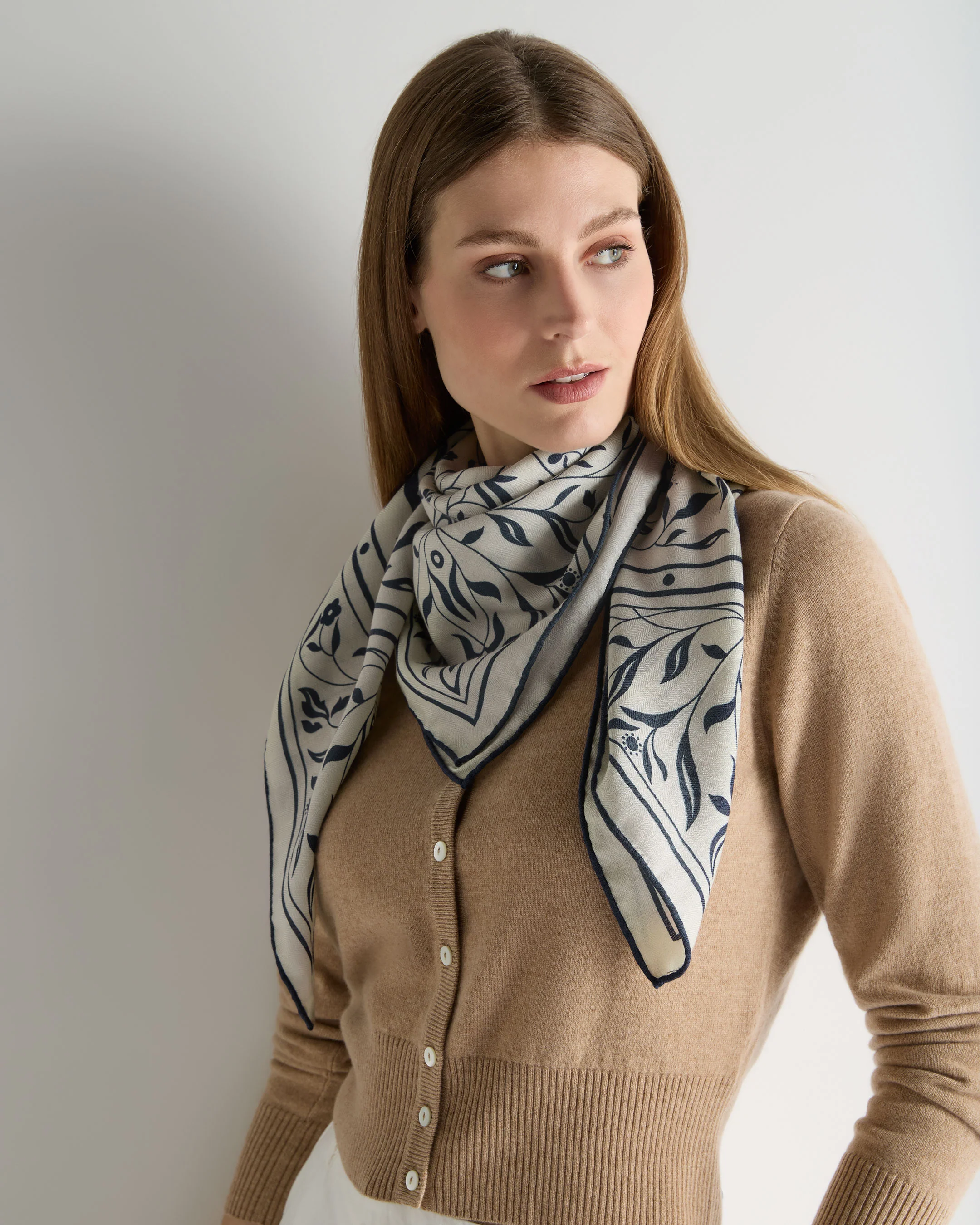 Women's Large Decorative Foulard New Ivory White - Image 2