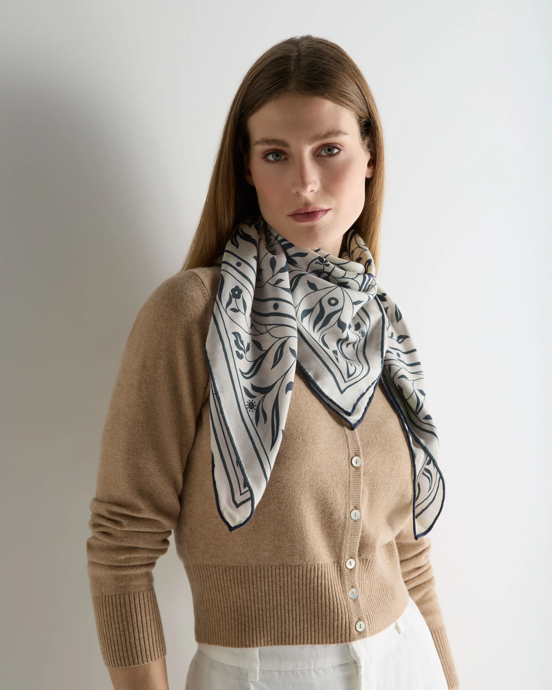 Women's Large Decorative Foulard New Ivory White - Image 3