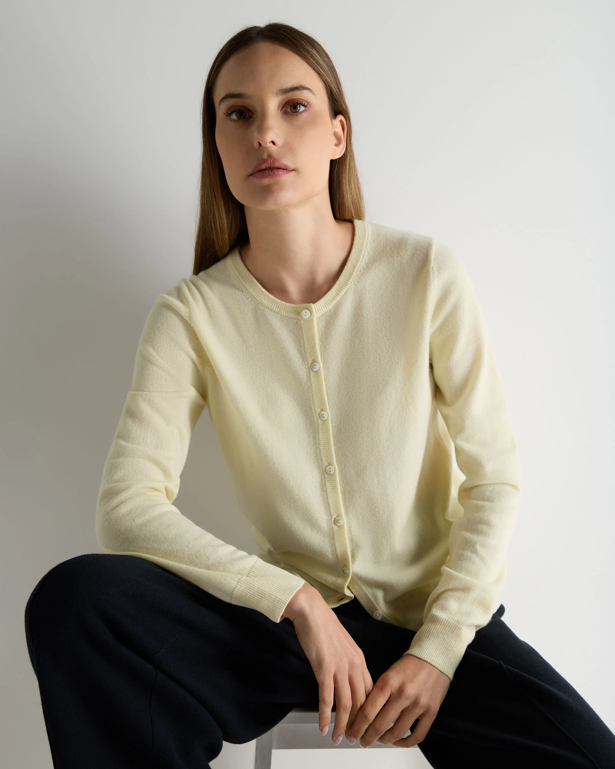 Women's Olivia Round Neck Cashmere Cardigan Butter Yellow