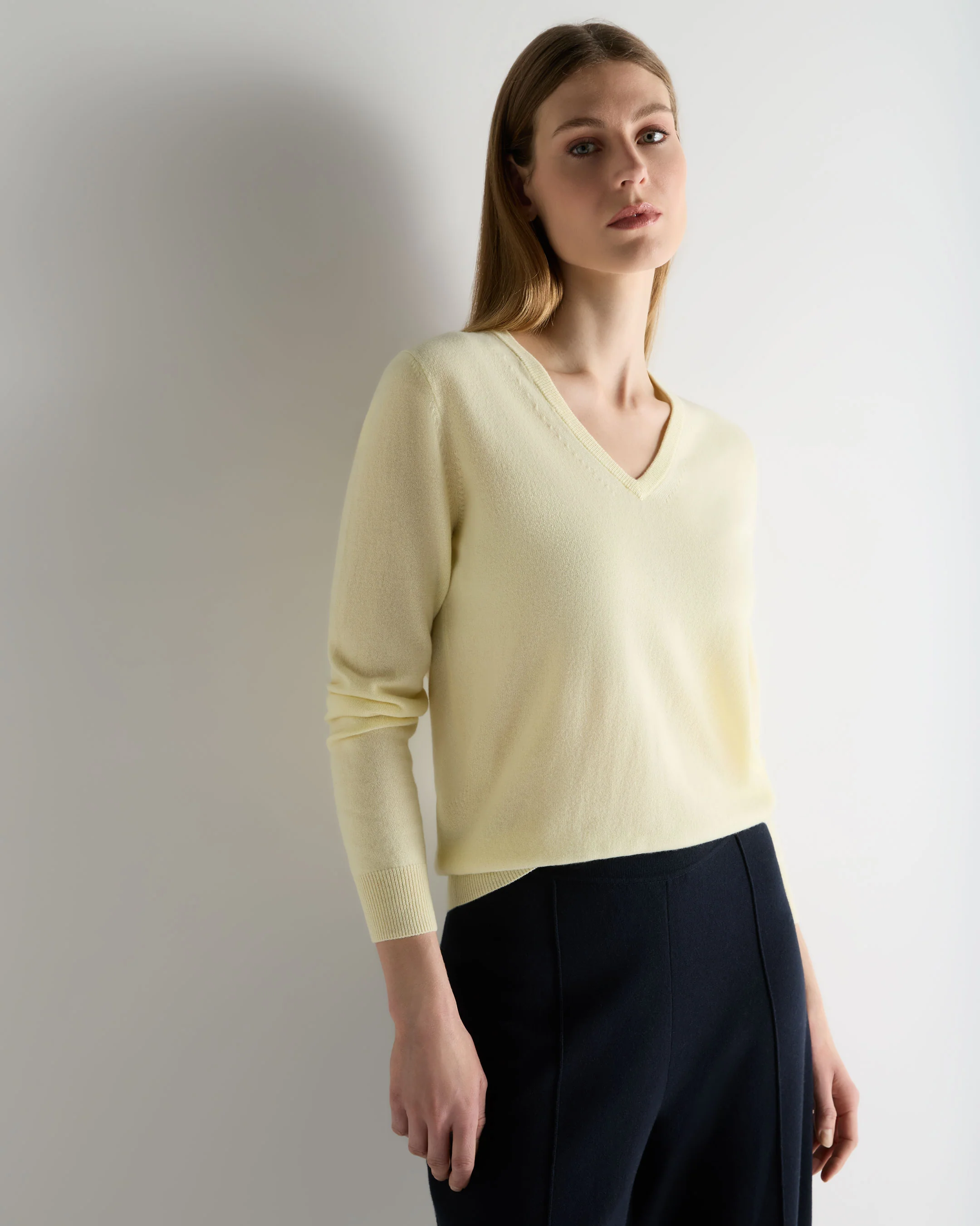Women's Phoebe V Neck Cashmere Jumper Butter Yellow