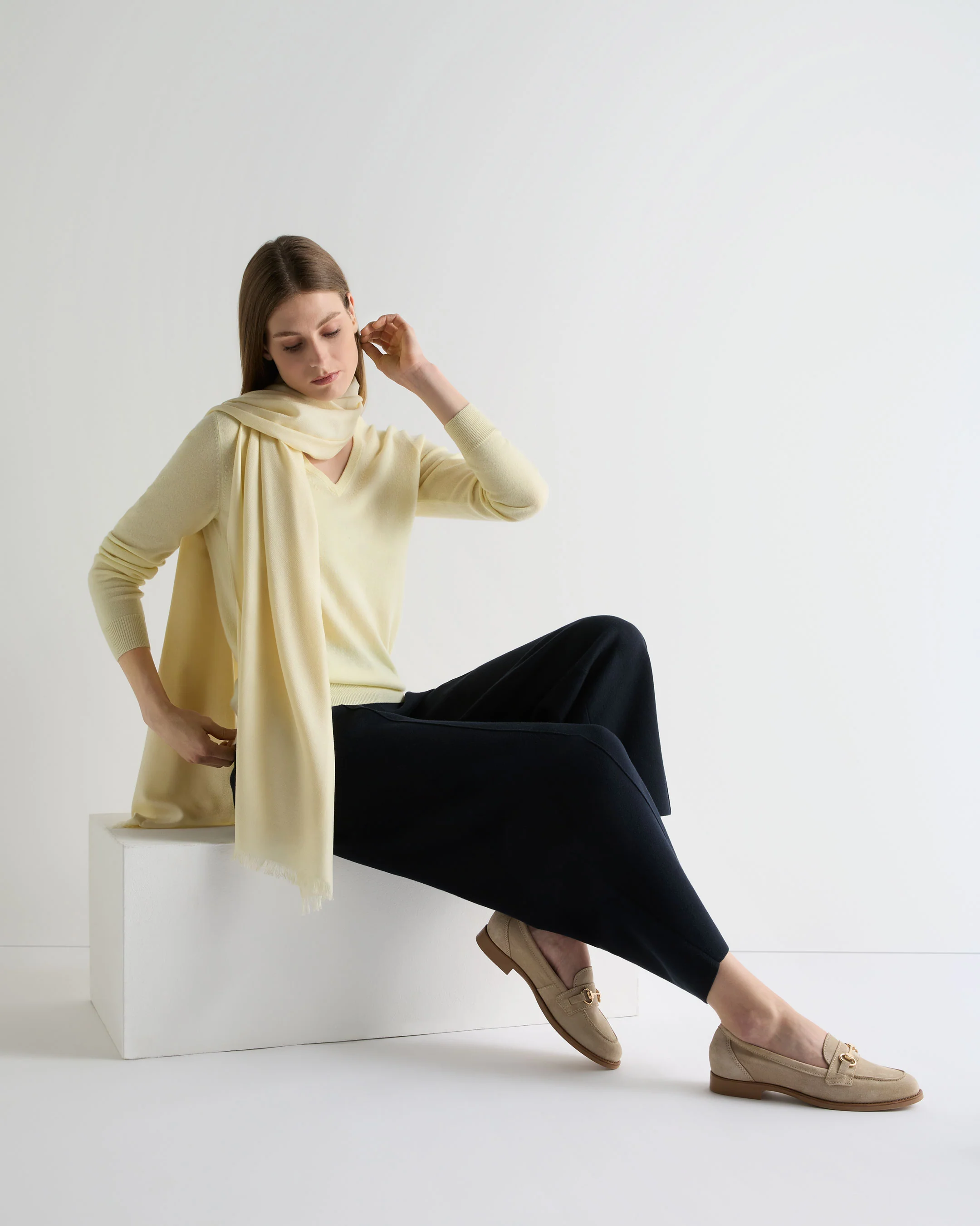 Women's Phoebe V Neck Cashmere Jumper Butter Yellow - Image 3
