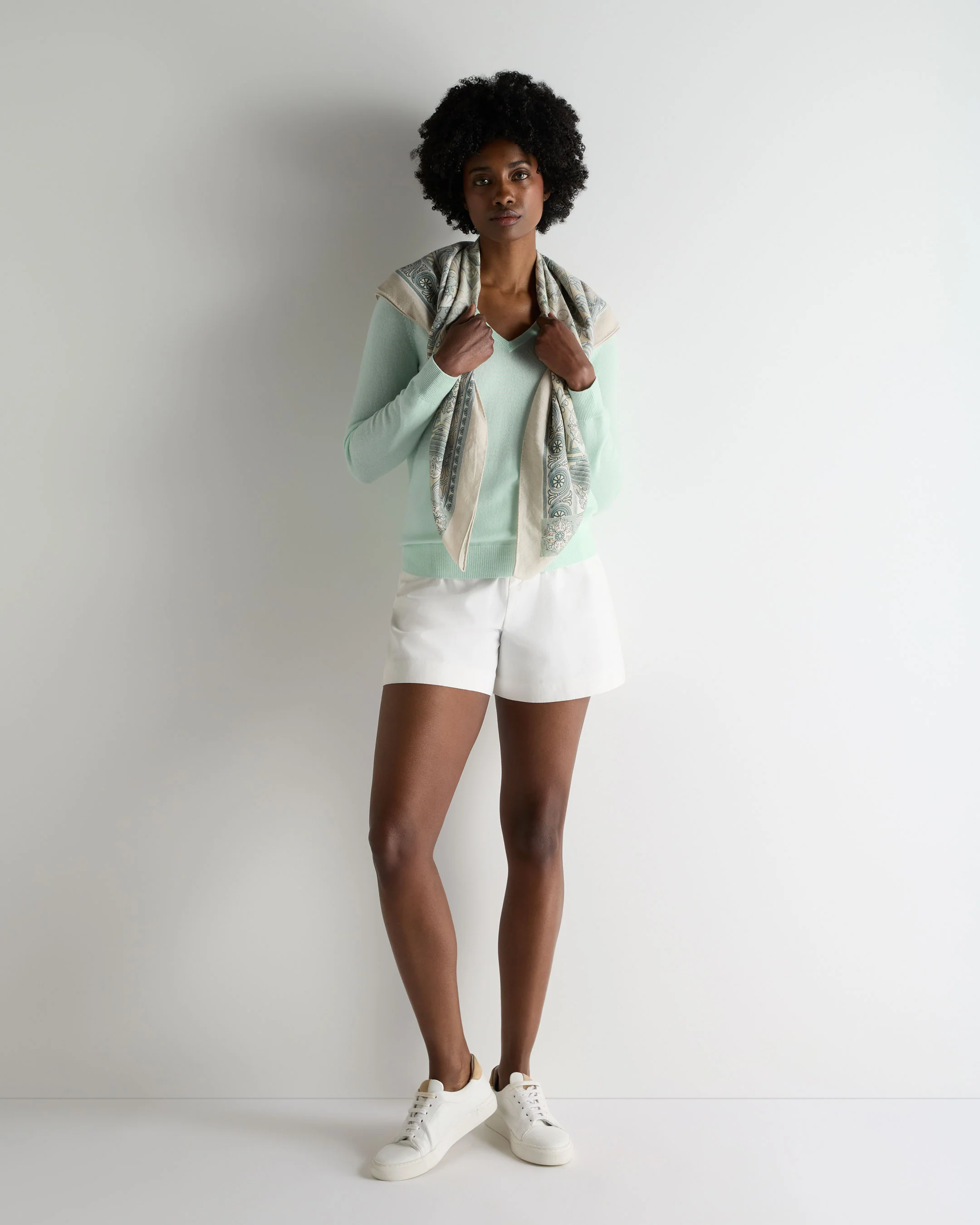 Women's Phoebe V Neck Cashmere Jumper Mint Green - Image 3