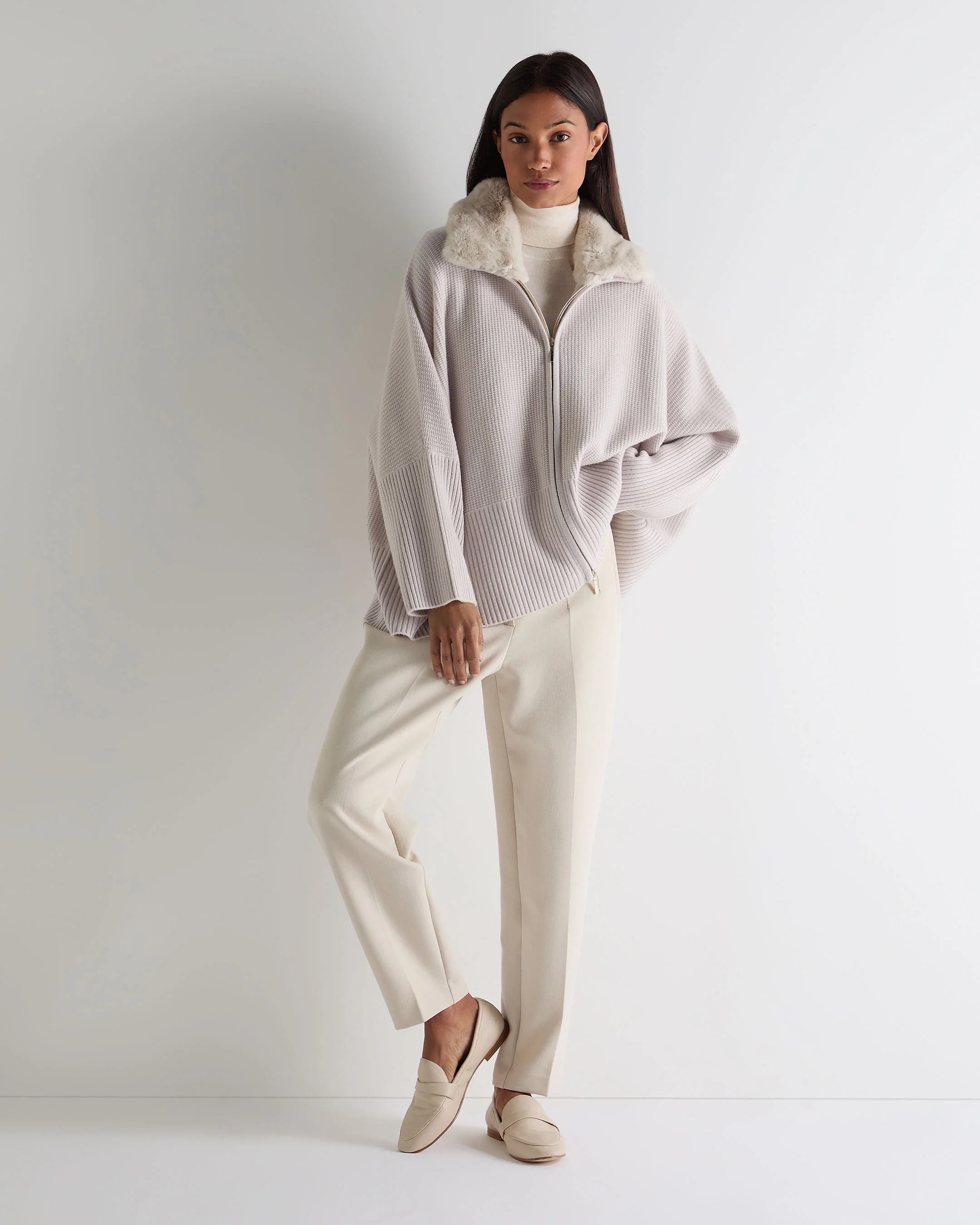 Women's Textured Zip Through Cashmere Poncho With Fur Snow Grey - Image 3