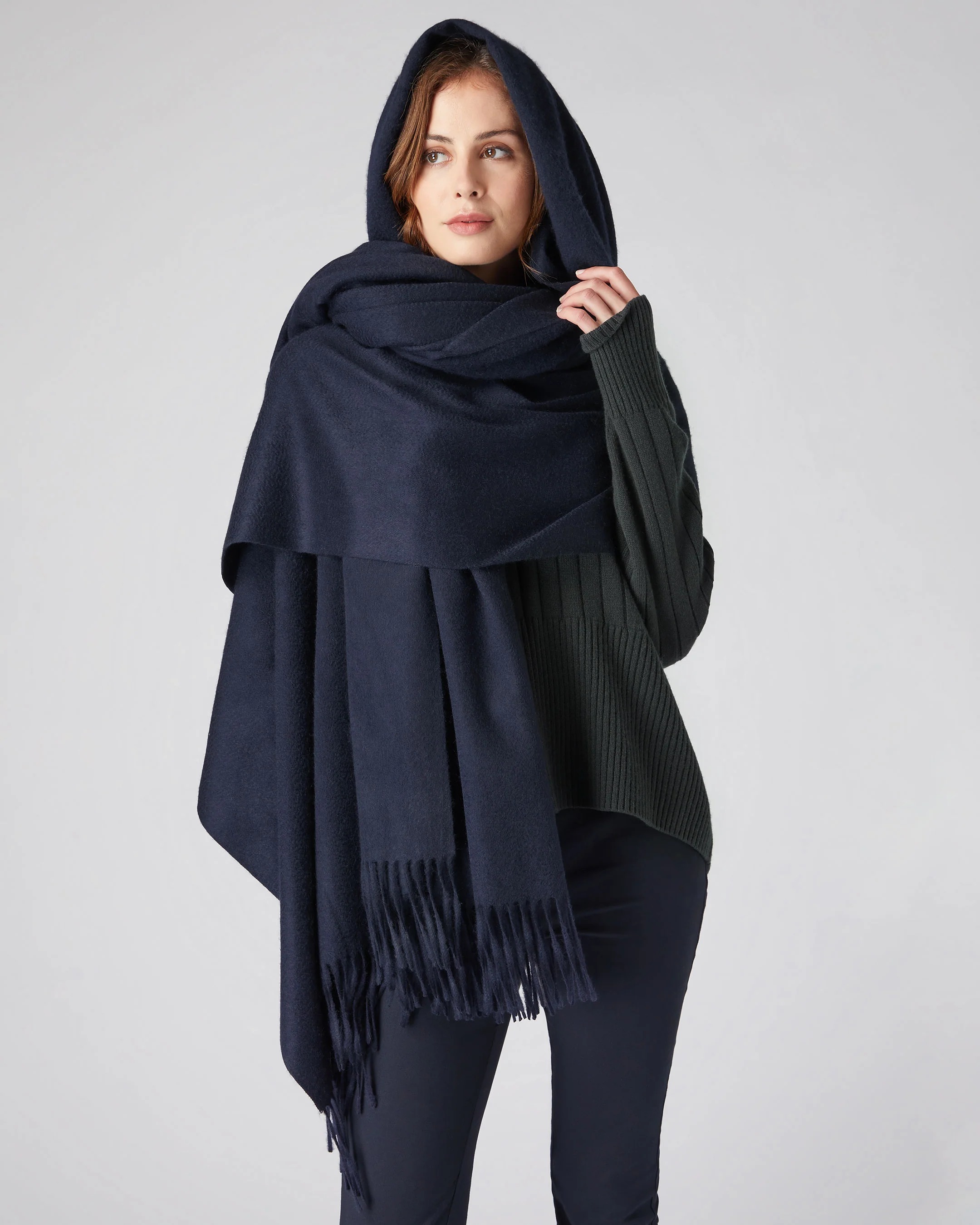 Unisex Woven Cashmere Blanket Navy Blue - Image 4